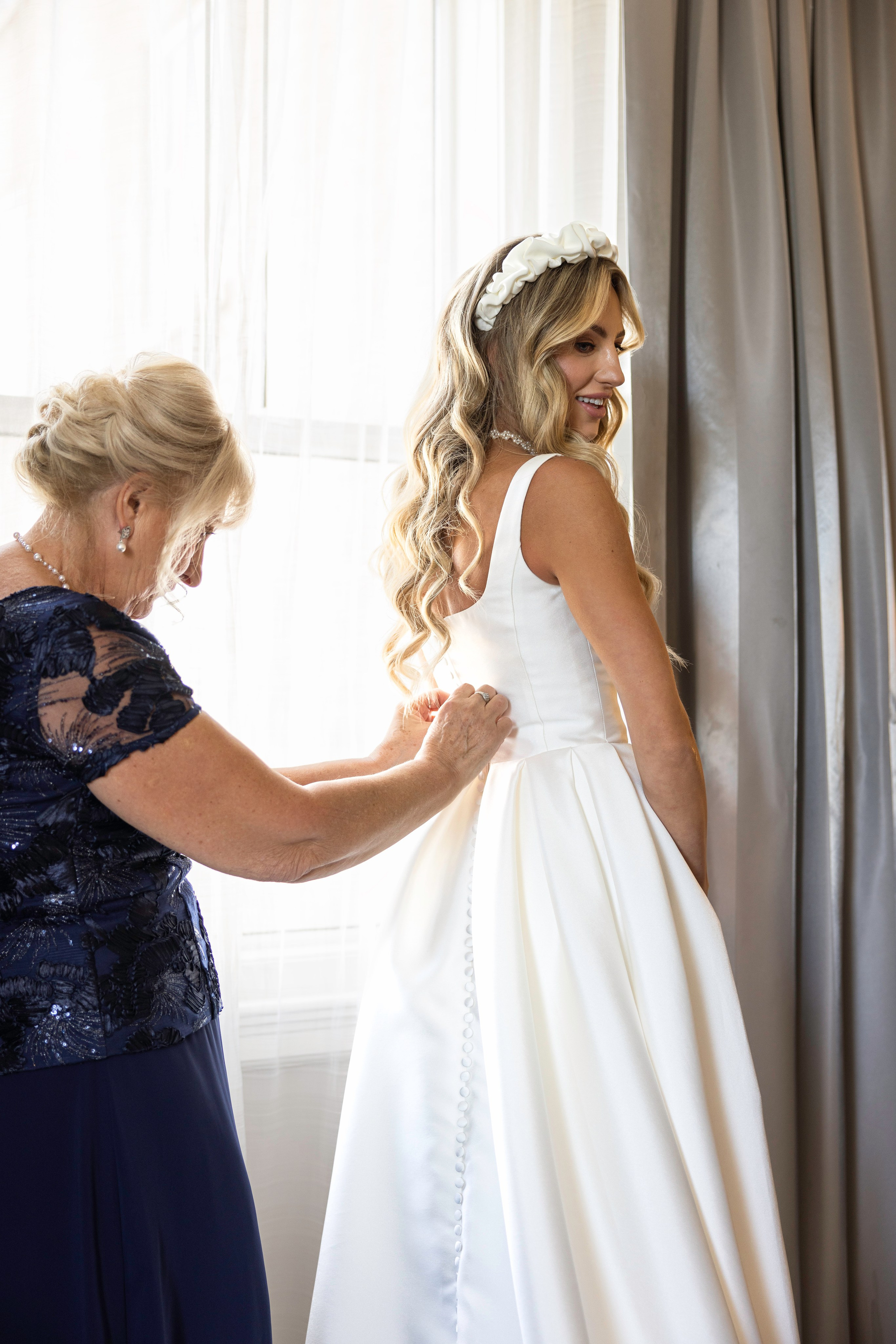 Elegant & Timeless Wedding Photography at Hotel Saskatchewan. Wedding photography and videography in Regina, Saskatchewan