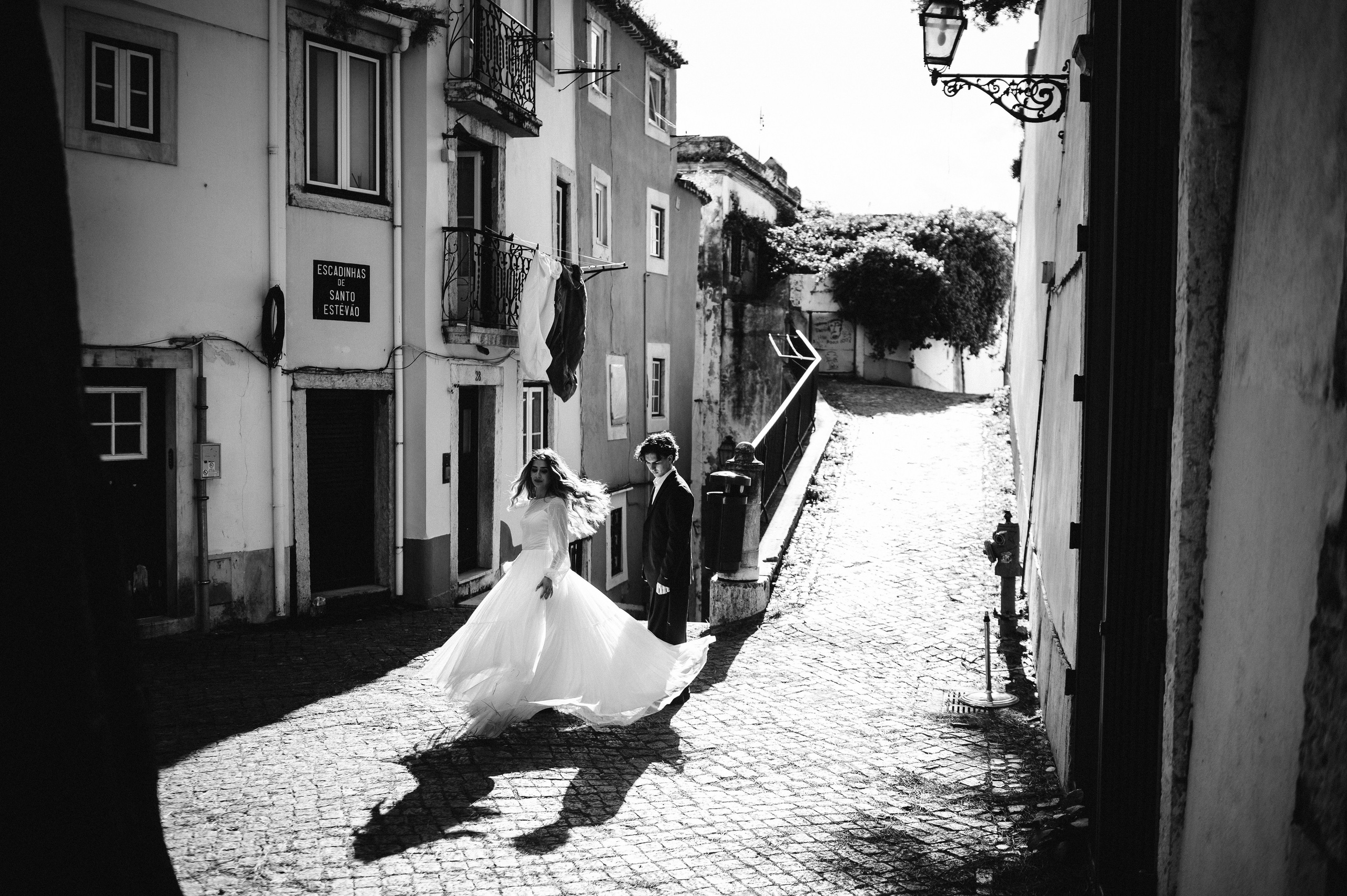 Ședință foto romantică în Lisabona – Inspirație pentru fotografiile de nuntă. Valentin Melen - fotograf de nunta 🤍