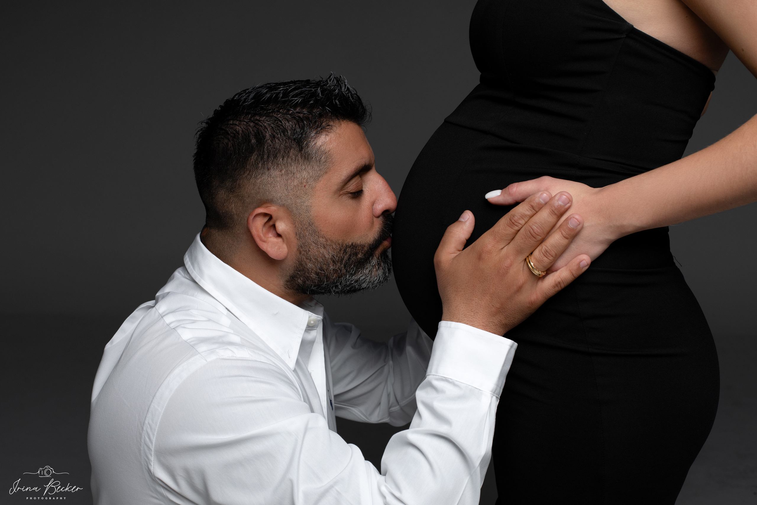 Schwanger Ulm; schwanger Memmingen; Schwangerschaftsshooting Neu-Ulm; schwangerschaftsshooting ulm; schwangerschaftsshooting Göppingen; schwangerschaftsshooting Tübingen; schwangerschaftsshooting Reutlingen; schwangerschaftsshooting stuttgart; schwangerschaftsshooting Unter Teck; schwangerschaftsshooting Günzburg; schwangerschaftsshooting biberach an der Riss; schwangerschaftsshooting Münsingen; babybauch shooting ulm; babybauch shooting Göppingen; babybauch shooting Metzingen; babybauch shooting Neu-Ulm; babybauch shooting Stuttgart; babybauch shooting Münsingen; babybauch shooting Alb-Donau-Kreis; babybauch shooting Bad Waldsee; babybauch shooting Laupheim; babybauch shooting Langenau; Geburt Ulm; Geburt Göppingen; Geburt Memmingen; Fotograf Ulm; Fotograf Stuttgart; Fotograf Memmingen; Fotograf Neu-Ulm; Fotograf Reutlingen; Fotograf Günzburg; Fotograf Tübingen; Fotograf Münsingen; Fotograf Ehingen; Studio Ulm; Studio Ehingen; Studio Stuttgart,babybauchfotografie Ulm, babybauchfotografie Stuttgart, babybauchfotografie Göppingen, babybauchfotografie Neu-Ulm