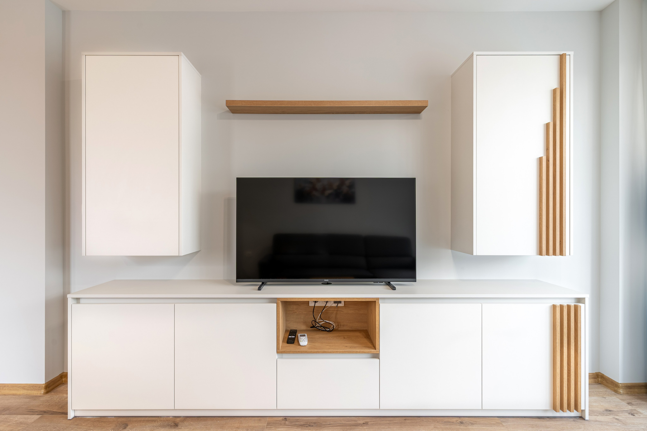 Поръчково обзавеждане на апартамент. Професионален фотограф в Пловдив и областта