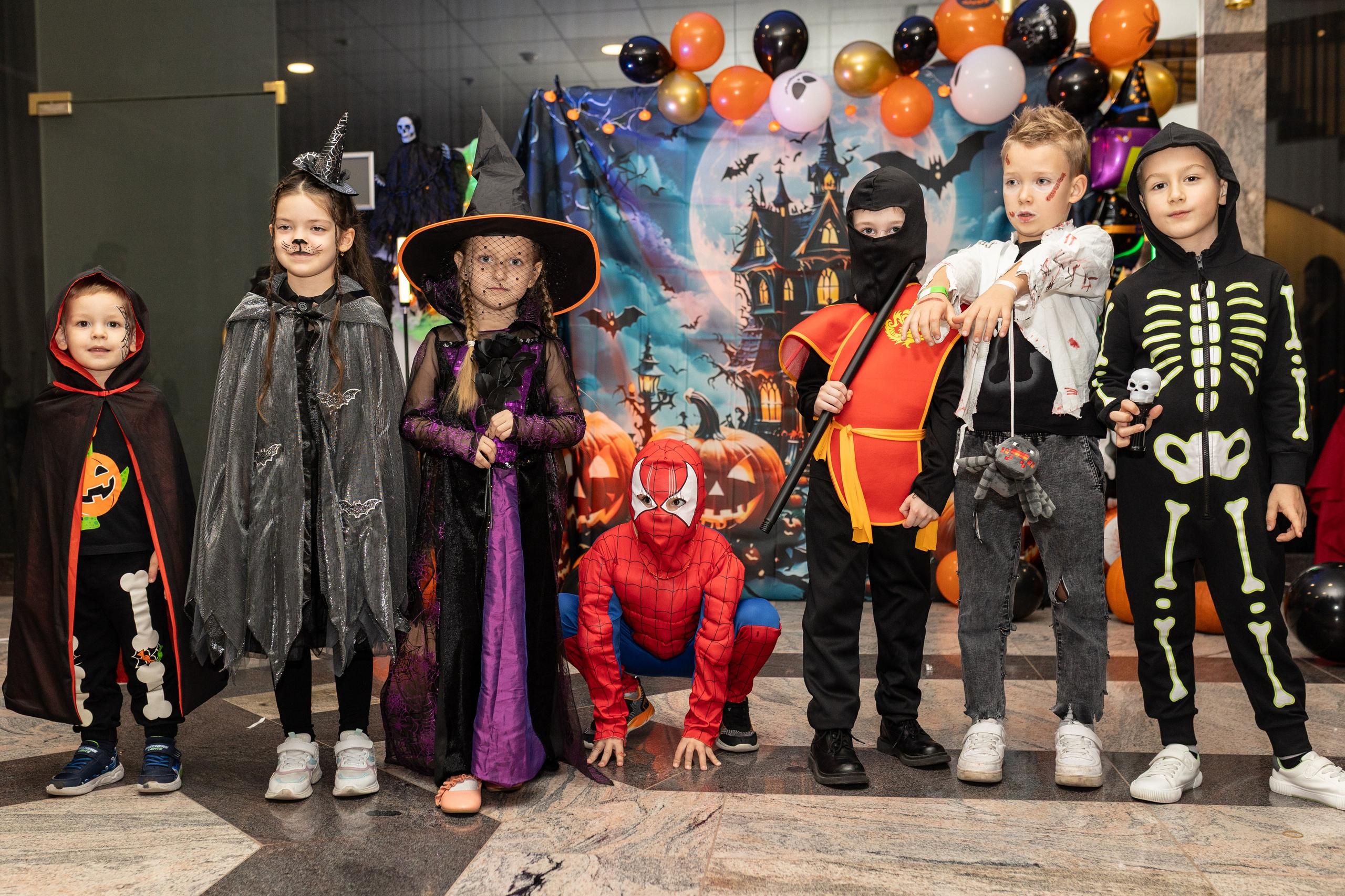 Leo dance studio Helloween 2025. Семейный и детский фотограф в Варшаве Мила Бобровская