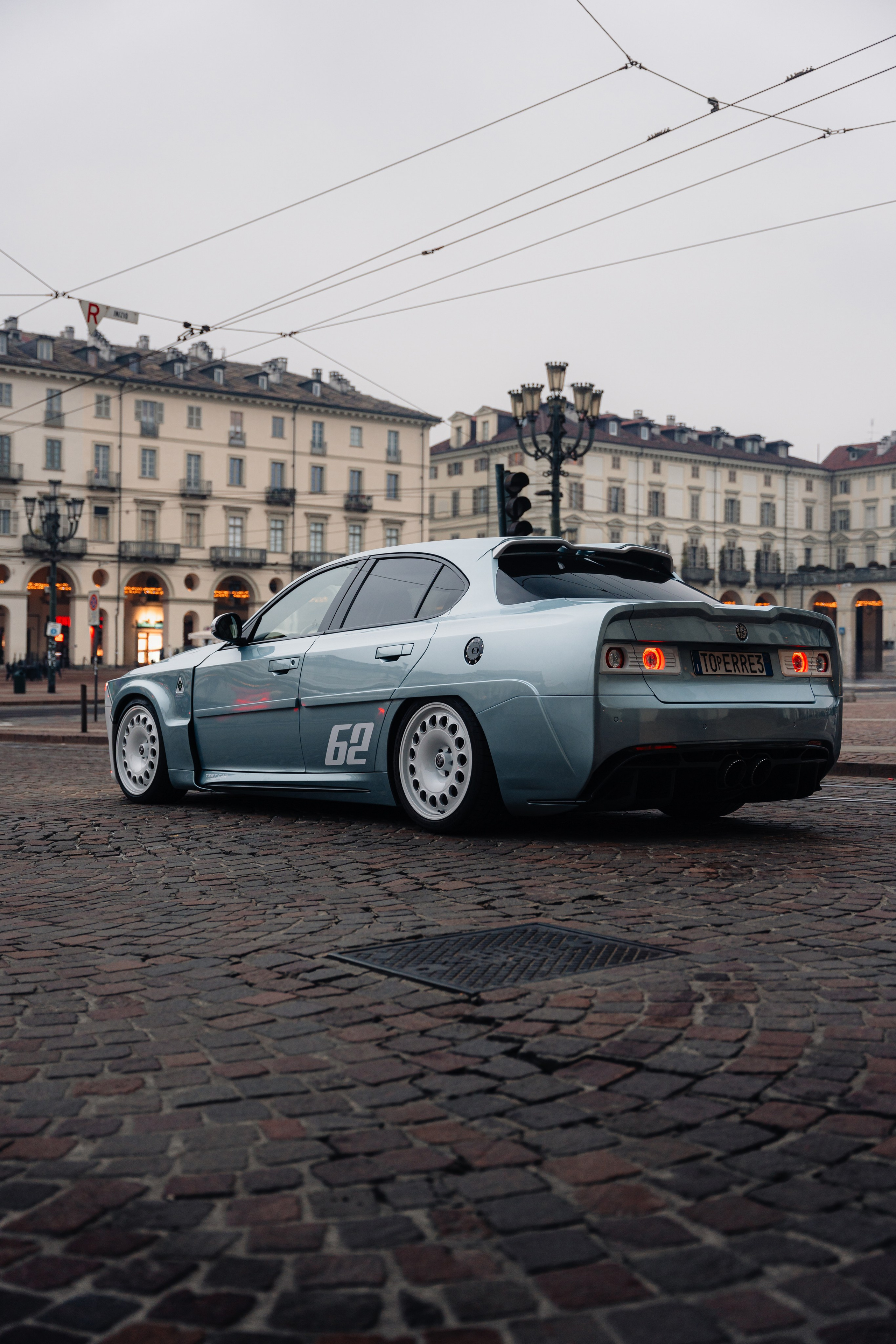 Afla Romeo Giulia ErreErre Fuoriserie. Photographe de voitures à Paris — Vitalii Motruk