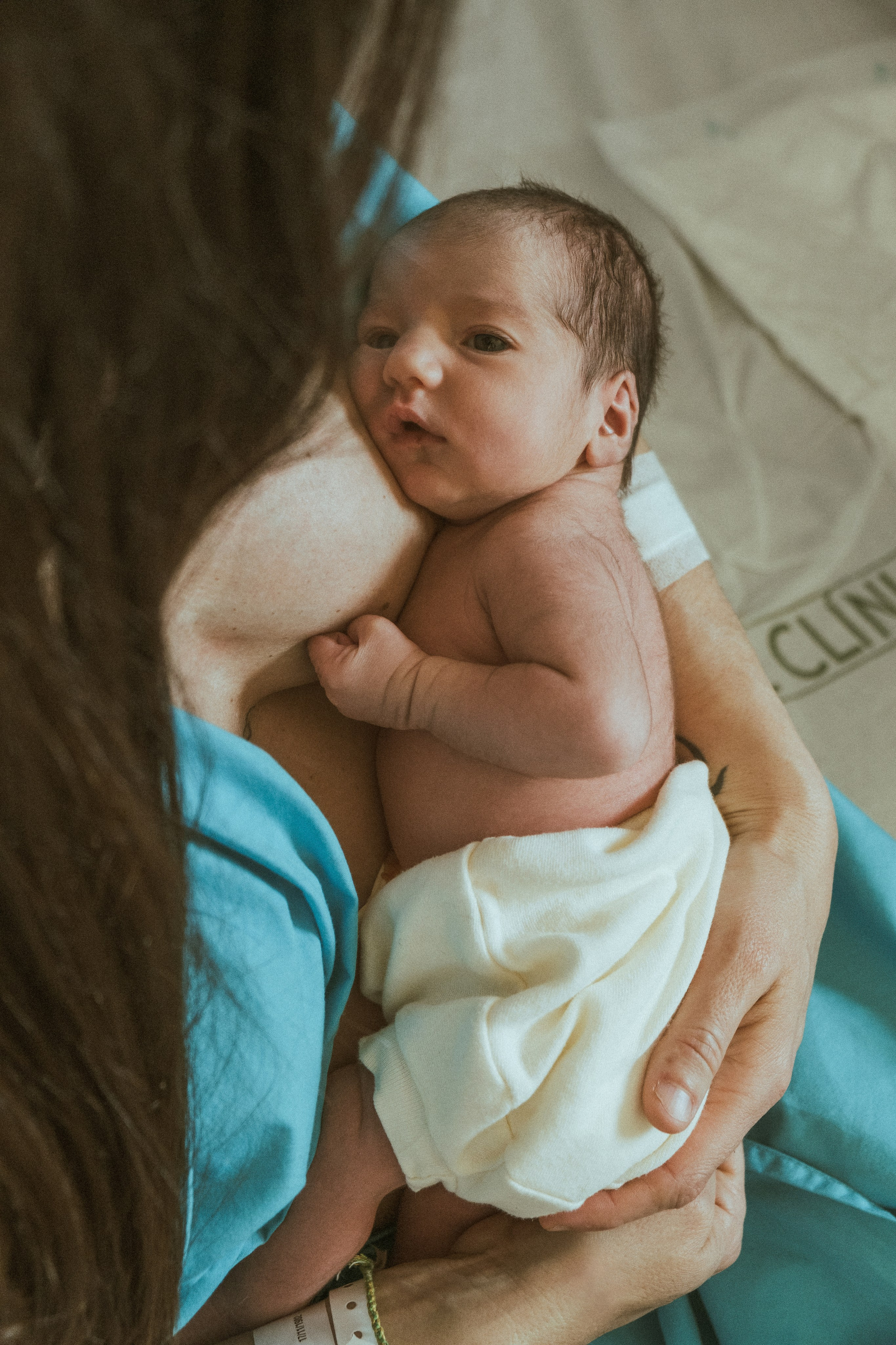 María. Fotógrafa infantil y de lactancia materna y maternidad en Barcelona
