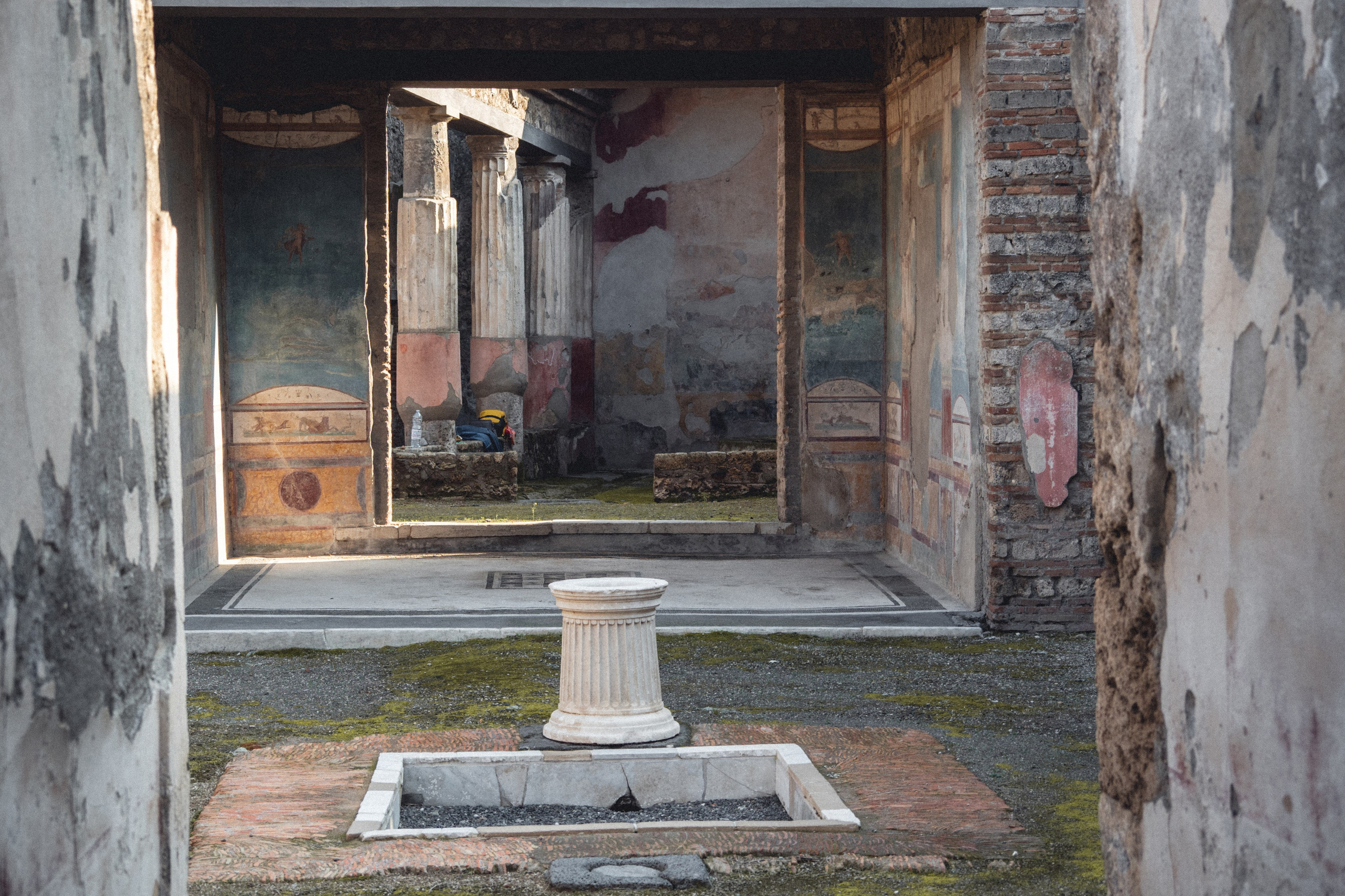 Pompeii. Photographe sur Cote d’Azur. Portraits de familles, couples, enfants, événements