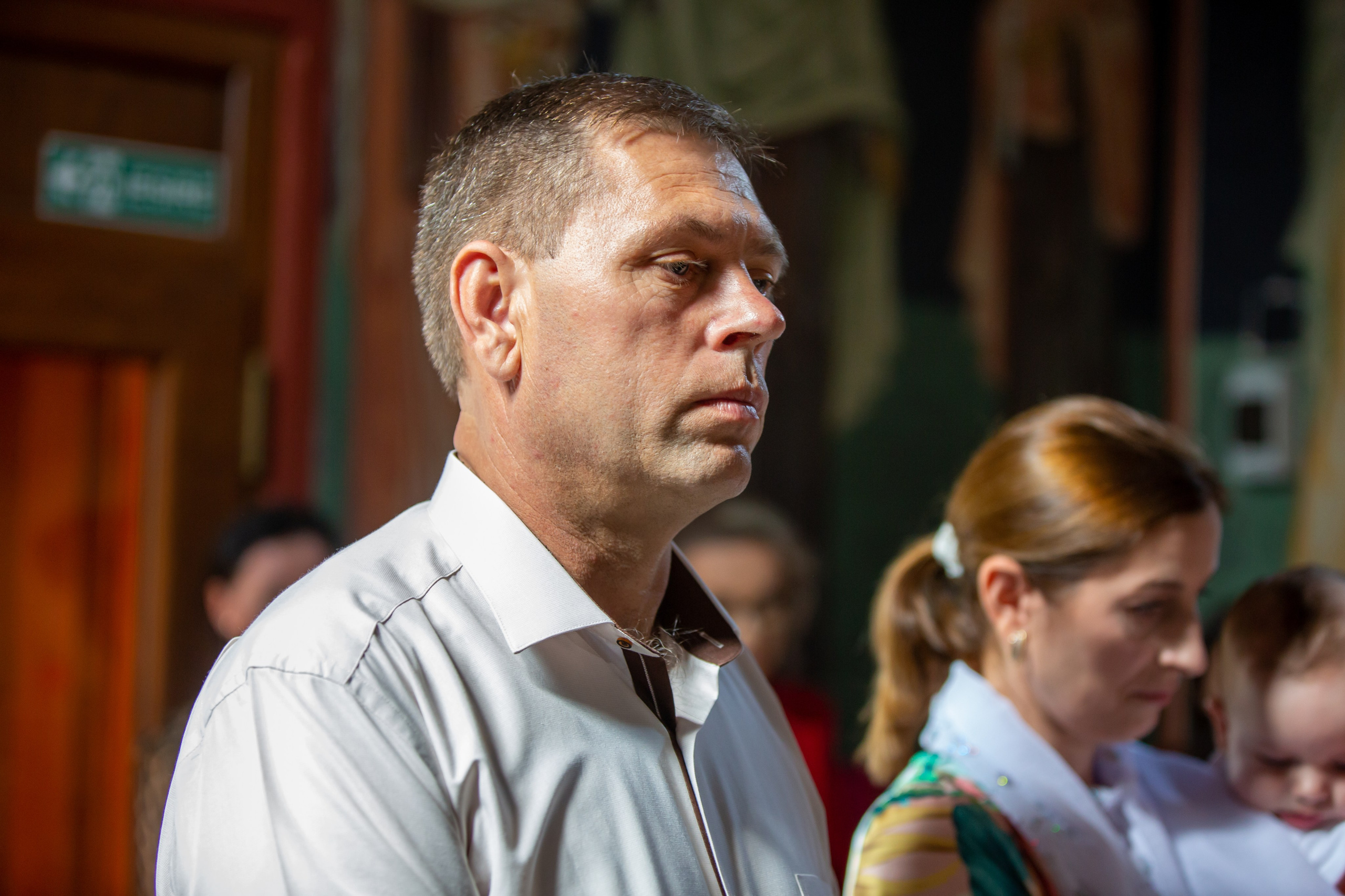 “Bebeluș botezat în biserică, ținut în brațe de nași”	•	“Detaliu cu lumânarea de botez decorată cu flori albe”	•	“Părinți emoționați alături de copilul lor la ceremonia de botez”	•	“Masa festivă de botez cu decor tematic și tort personalizat”	•	“Momentul în care preotul toarnă apă sfințită pe fruntea bebelușului”	“Bebeluș în rochie albă de botez, zâmbind în brațele mamei”	•	“Detaliu cu cruciulița de botez așezată pe o pernă de satin”	•	“Părinți și nași aprinzând lumânările în timpul ceremoniei de botez”	•	“Tort de botez decorat cu figurine tematice și numele copilului”	•	“Copil botezat dormind liniștit în pătuțul decorat festiv”	•	“Momentul în care preotul binecuvântează copilul în fața altarului”	•	“Invitați adunându-se în jurul mesei festive la petrecerea de botez”	•	“Bebeluș ținând în mână o jucărie personalizată primită la botez”	•	“Familie fericită pozând împreună după ceremonia de botez”	•	“Decor tematic cu baloane și flori la locația petrecerii de botez” fotograf Botoșani fotograf evenimente fotograf botez Alin Chirila fotograf alinofotostudio,- Preotul ținându-l pe micuțul Mathias Gabriel la botez, în biserica Înălțarea Domnului, Copălău  - Detalii de la botezul lui Mathias – lumânare, trusou și icoană  - Familia lui Mathias Gabriel alături de micuț, în ziua botezului  - Portret emoționant cu mama și bebelușul în brațe, în biserică,fotograf profesionist evenimente Botoșani, Iași, Suceava, Fălticeni, Bacău, Pașcani, Roman - AlinoFotoStudio by Alin Chirilă - servicii foto nuntă, botez, cununie, ședințe foto creative, albume personalizate, fotografii emoționante și calitative pentru cele mai importante momente din viață,fotograf nuntă Botoșani Alin Chirilă,  ședință foto botez Iași - AlinoFotoStudio,  servicii fotograf profesionist evenimente Suceava,  fotograf cununie civilă Fălticeni - Alin Chirilă,  album foto nuntă personalizat Bacău.“Bebeluș botezat în biserică, ținut în brațe de nași”	•	“Detaliu cu lumânarea de botez decorată cu flori albe”	•	“Părinți emoționați alături de copilul lor la ceremonia de botez”	•	“Masa festivă de botez cu decor tematic și tort personalizat”	•	“Momentul în care preotul toarnă apă sfințită pe fruntea bebelușului”	“Bebeluș în rochie albă de botez, zâmbind în brațele mamei”	•	“Detaliu cu cruciulița de botez așezată pe o pernă de satin”	•	“Părinți și nași aprinzând lumânările în timpul ceremoniei de botez”	•	“Tort de botez decorat cu figurine tematice și numele copilului”	•	“Copil botezat dormind liniștit în pătuțul decorat festiv”	•	“Momentul în care preotul binecuvântează copilul în fața altarului”	•	“Invitați adunându-se în jurul mesei festive la petrecerea de botez”	•	“Bebeluș ținând în mână o jucărie personalizată primită la botez”	•	“Familie fericită pozând împreună după ceremonia de botez”	•	“Decor tematic cu baloane și flori la locația petrecerii de botez” fotograf Botoșani fotograf evenimente fotograf botez Alin Chirila fotograf alinofotostudio.fotograf botez Amelis Maria, fotografie botez Botoșani, fotograf Alin Chirilă, amintiri botez, fotografii botez, botez Amelis Maria, fotograf copii, fotografie botez în Botoșani,