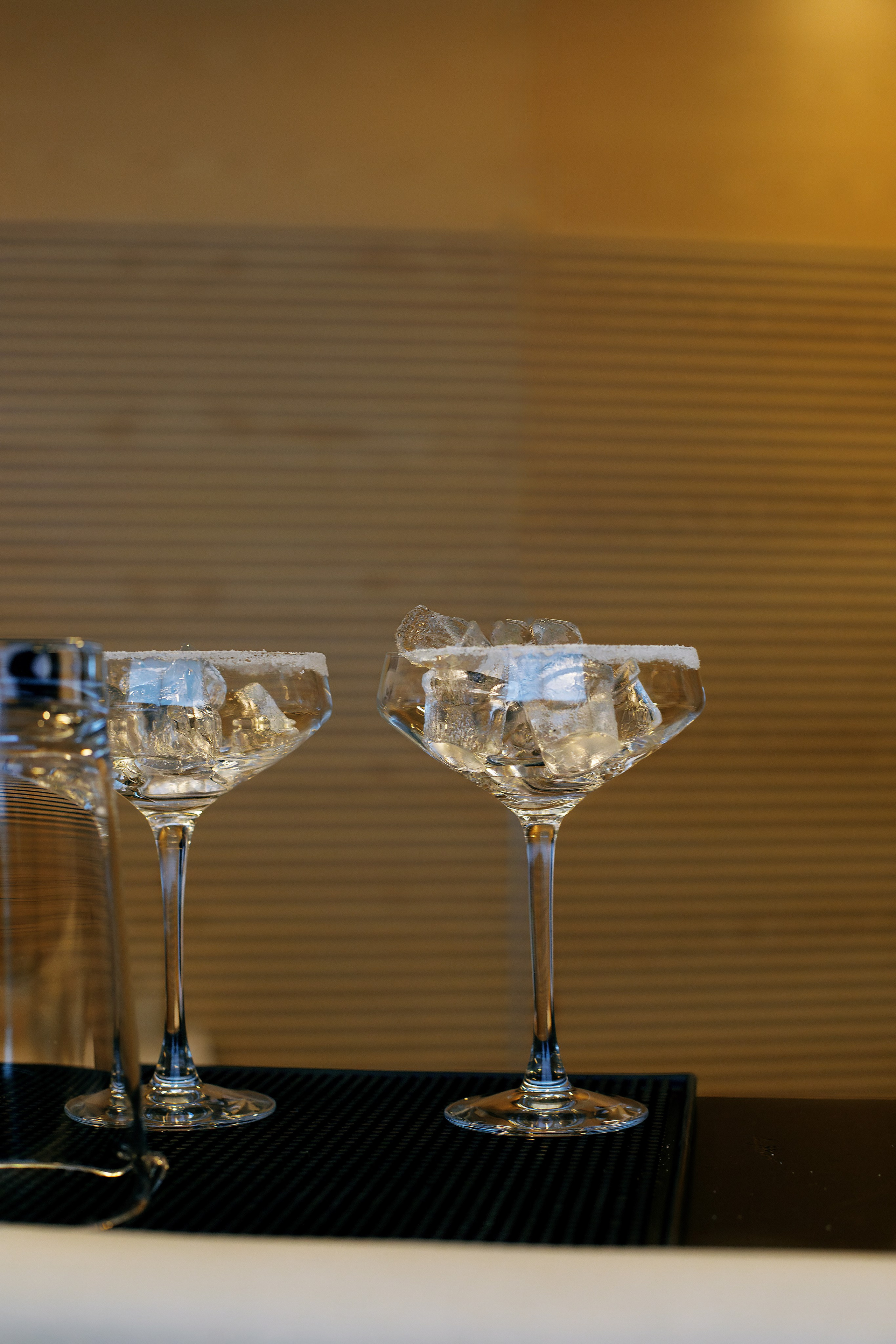 Kokki ja Tarjoilija. Ekaterina Mansur, muotokuvafotografi Suomessa (Helsingissä ja Uudellam