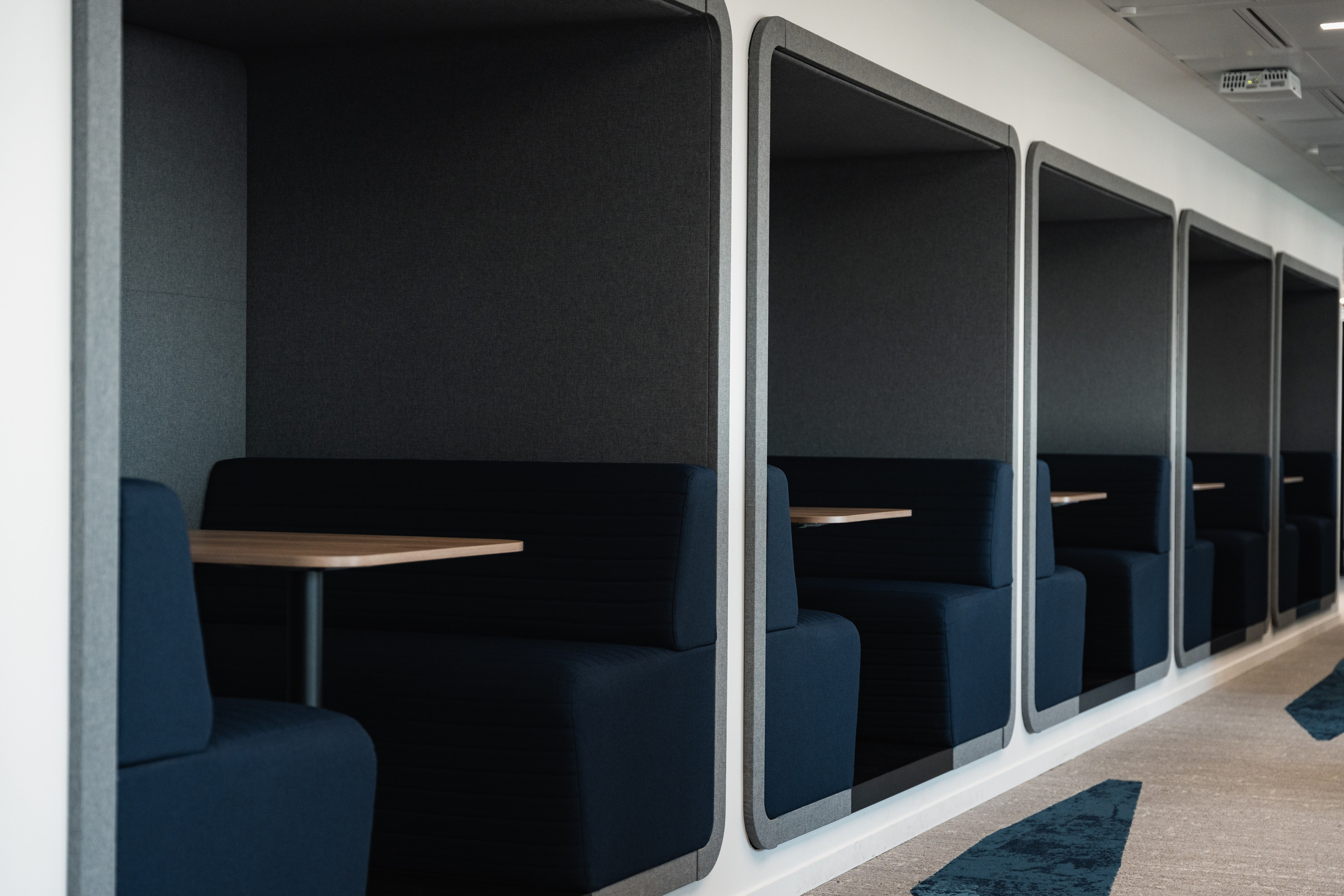 Office. Photographer in Paris — Vitalii Motruk