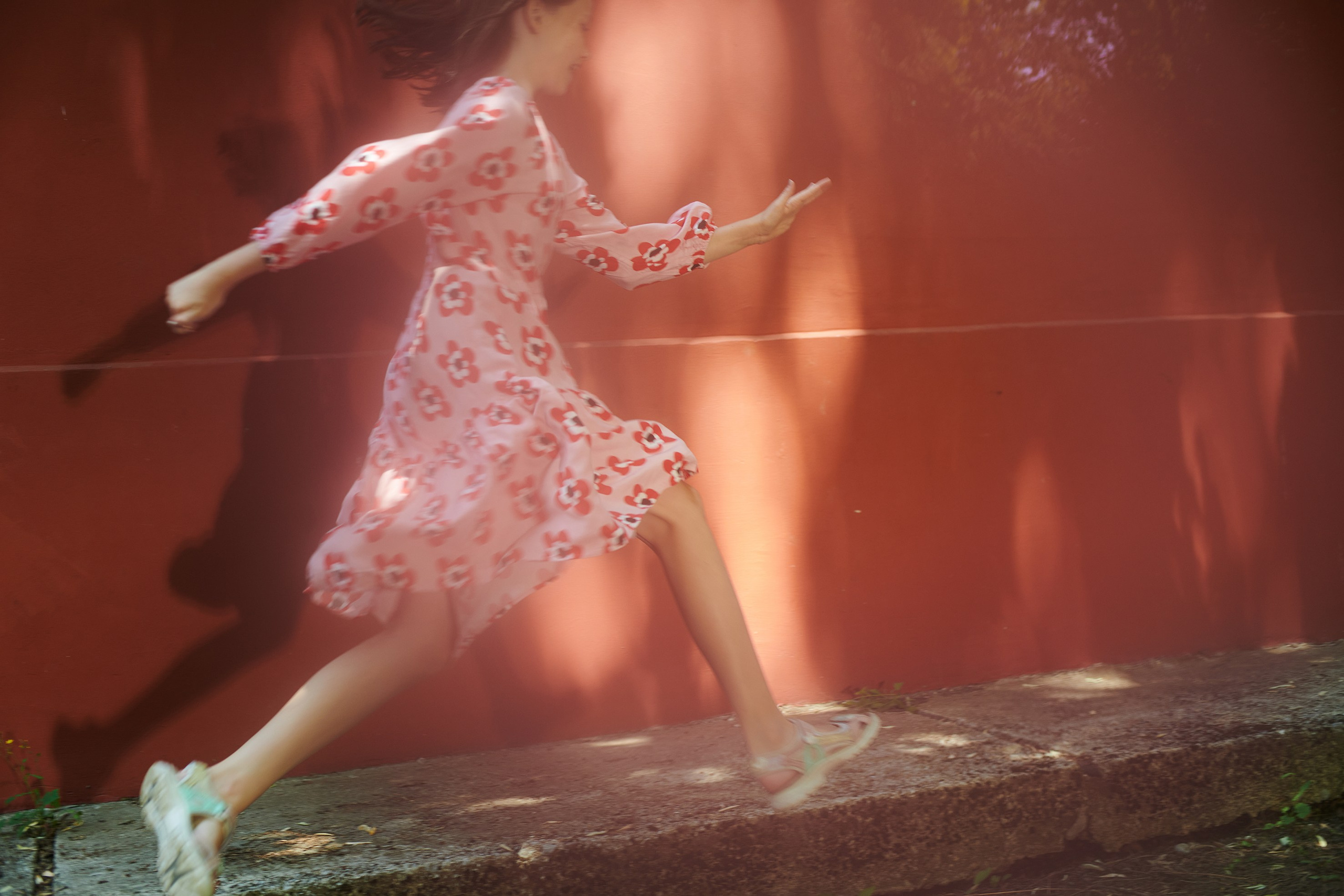 ARTIST’S STATEMENT. Minimalist brand photographer & videographer | Raw sincerity. Pure Form