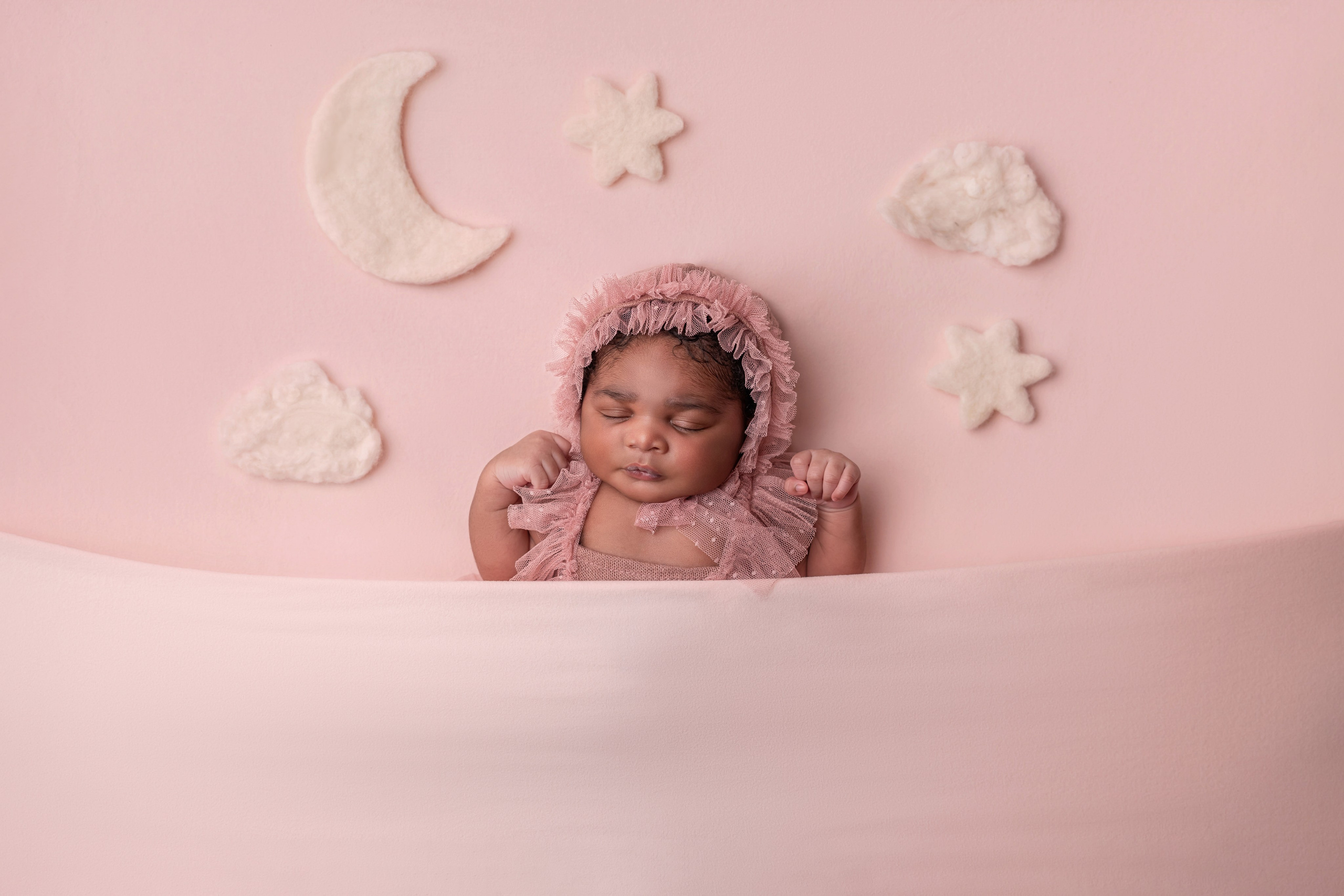 Newborn photo session Stevenage, Hertfordshire. Photographer. Stevenage, Hertfordshire family, maternity and newborn photographer