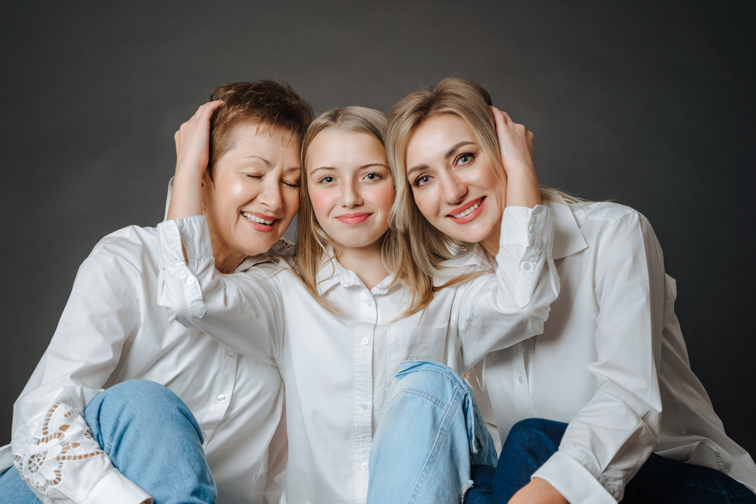 studio family photography, photographer in west drayton, three generations of women, studio photography in west deighton, black photophone, family photographer in london, family photographer in west drayton, professional family photographer, studio photographer