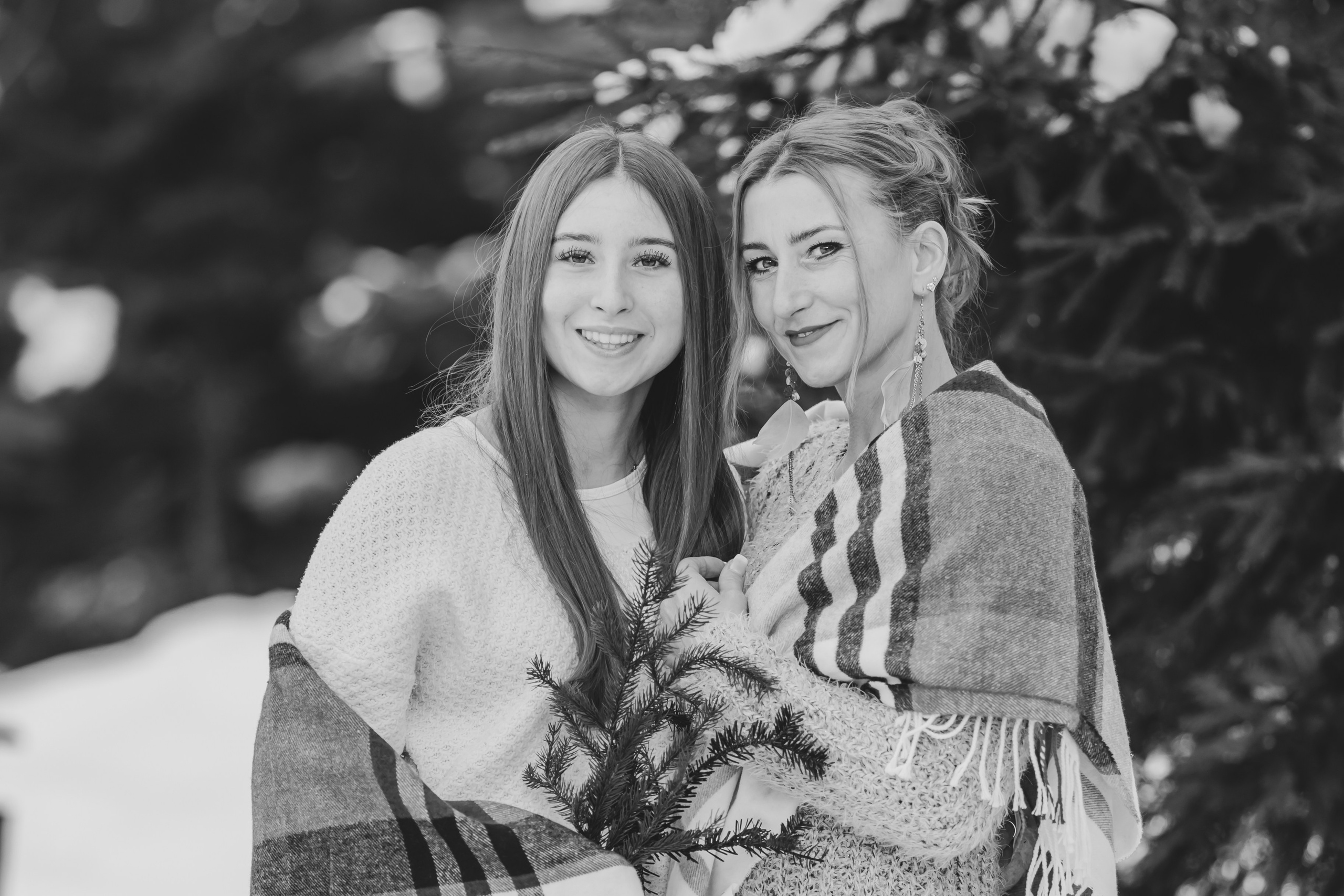 Weihnachts-Fotoshooting im Freien. Adelya Tomin