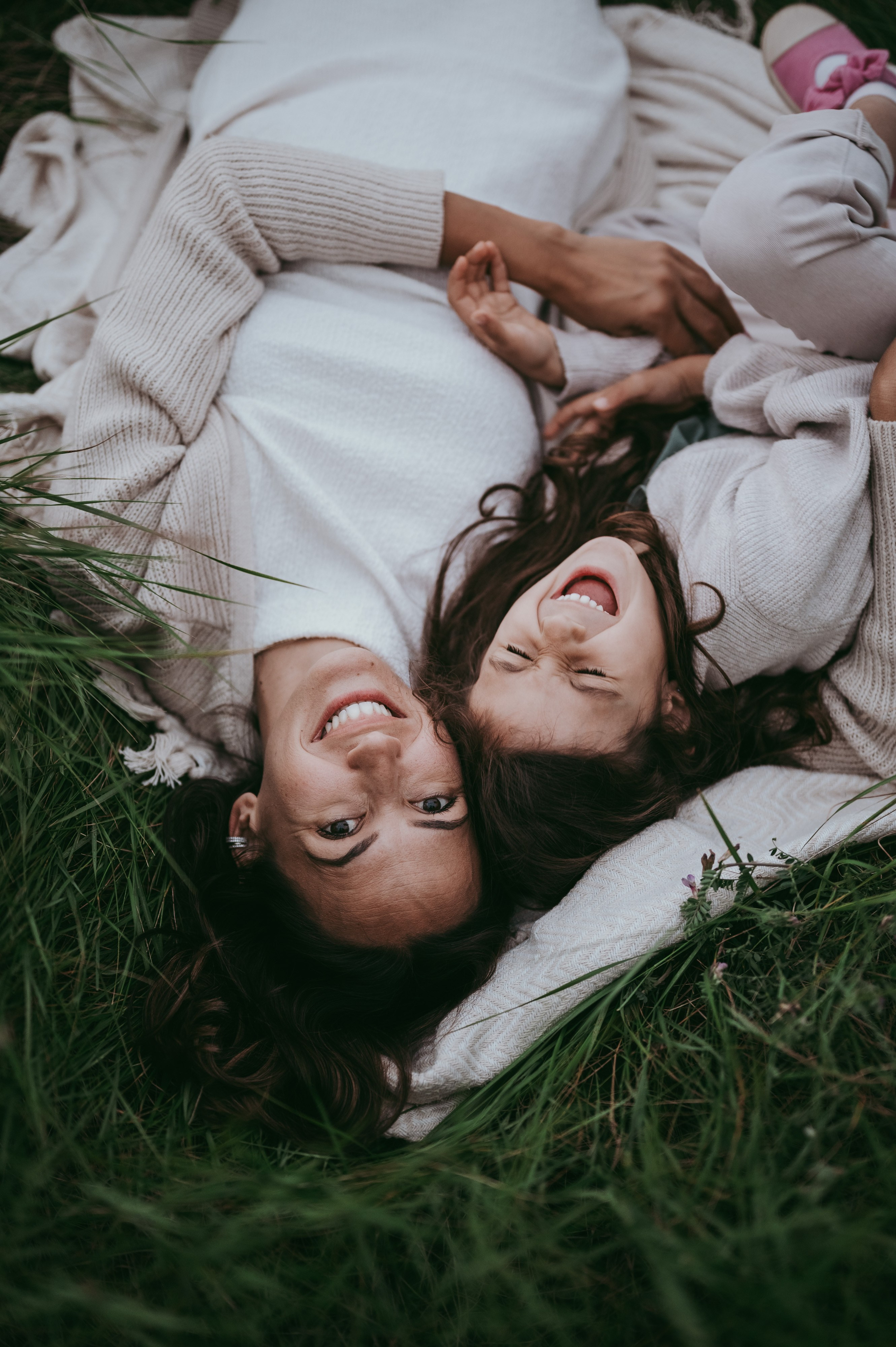 Bojana i Srna / mammy and me photosession. Deciji i porodicni fotograf u Beogradu Oksana Skendzic