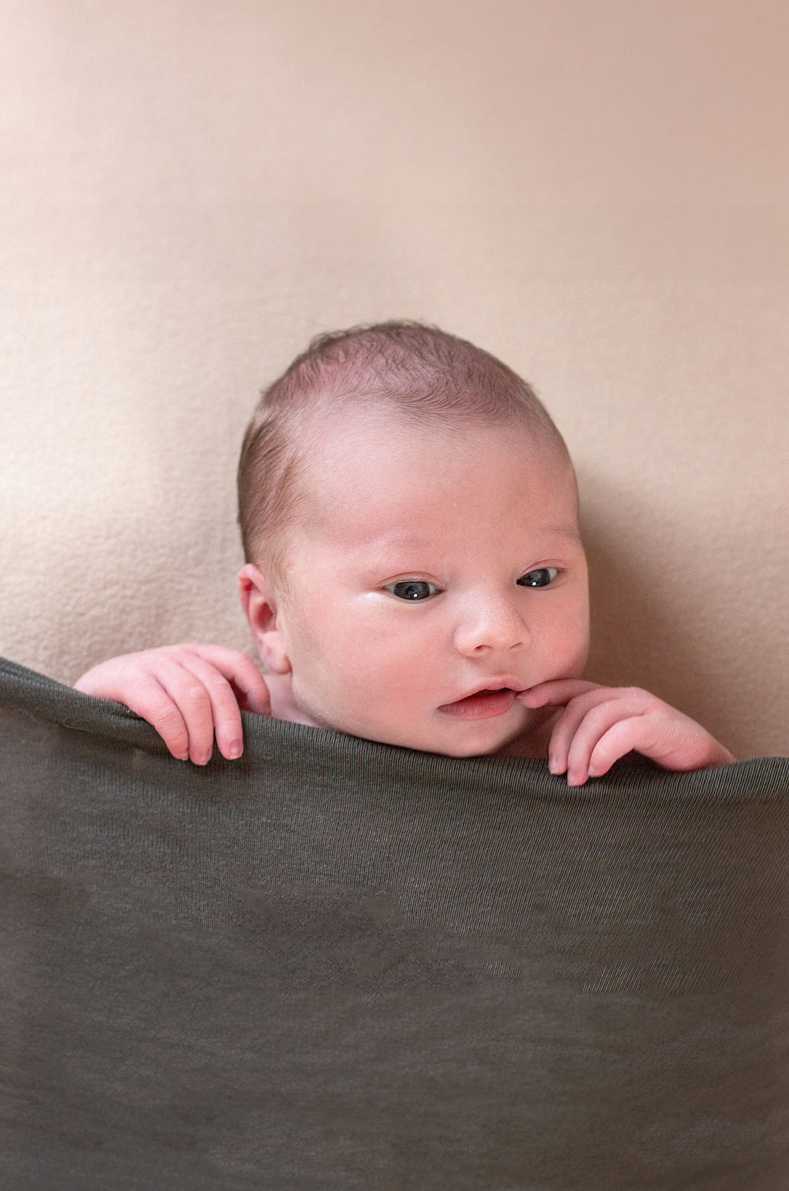 Newborn классическая. Детский и семейный фотограф в г. Бельцы