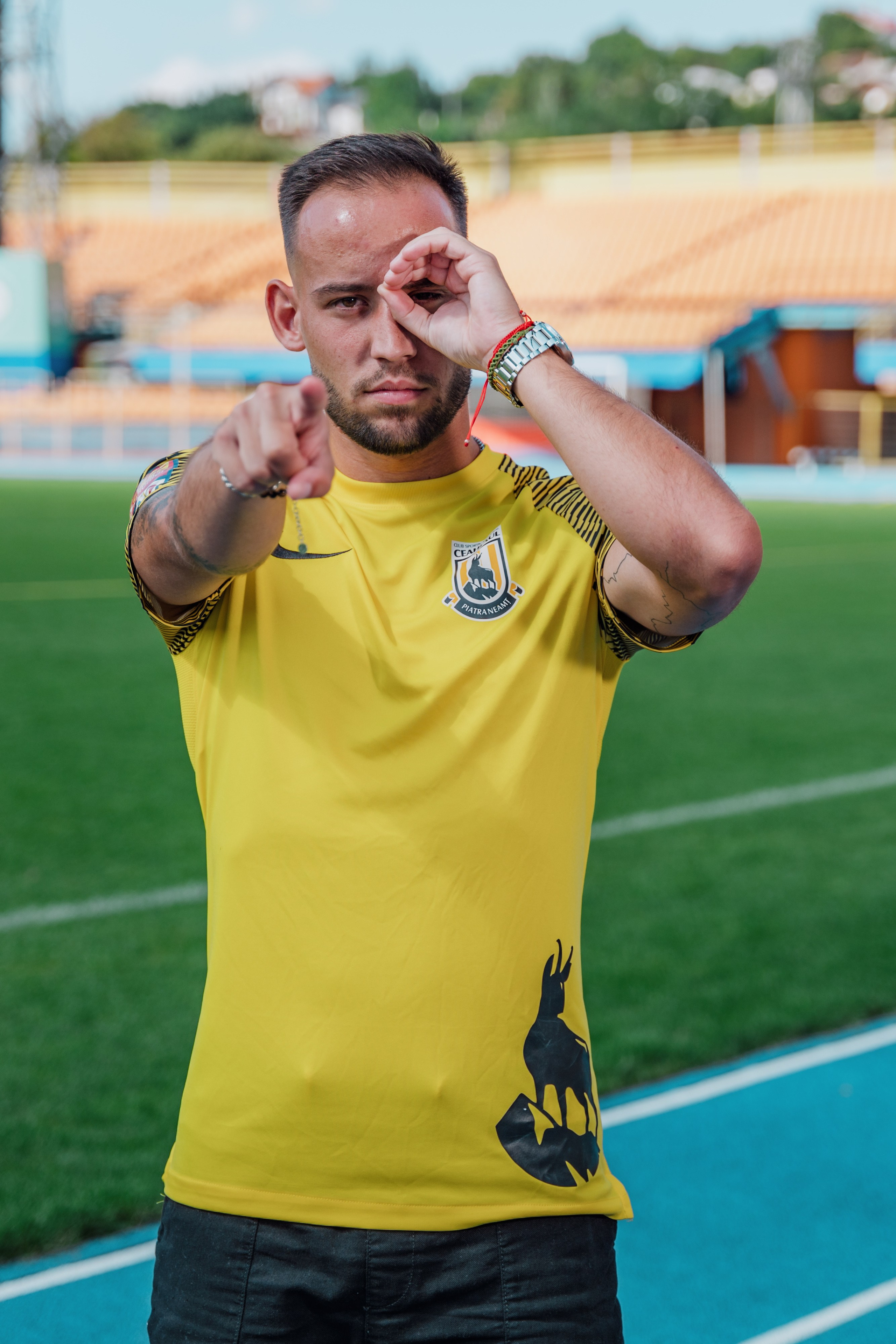 Folha. Dragosbaciuartphotographer