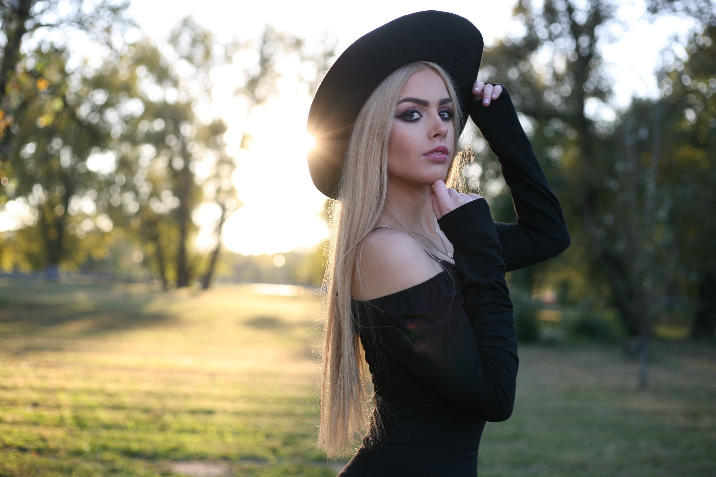 Individualni časovi portretne foto obrade u Beogradu. Mark Smilyanic | Portretni boudoir fotograf iz Beograda