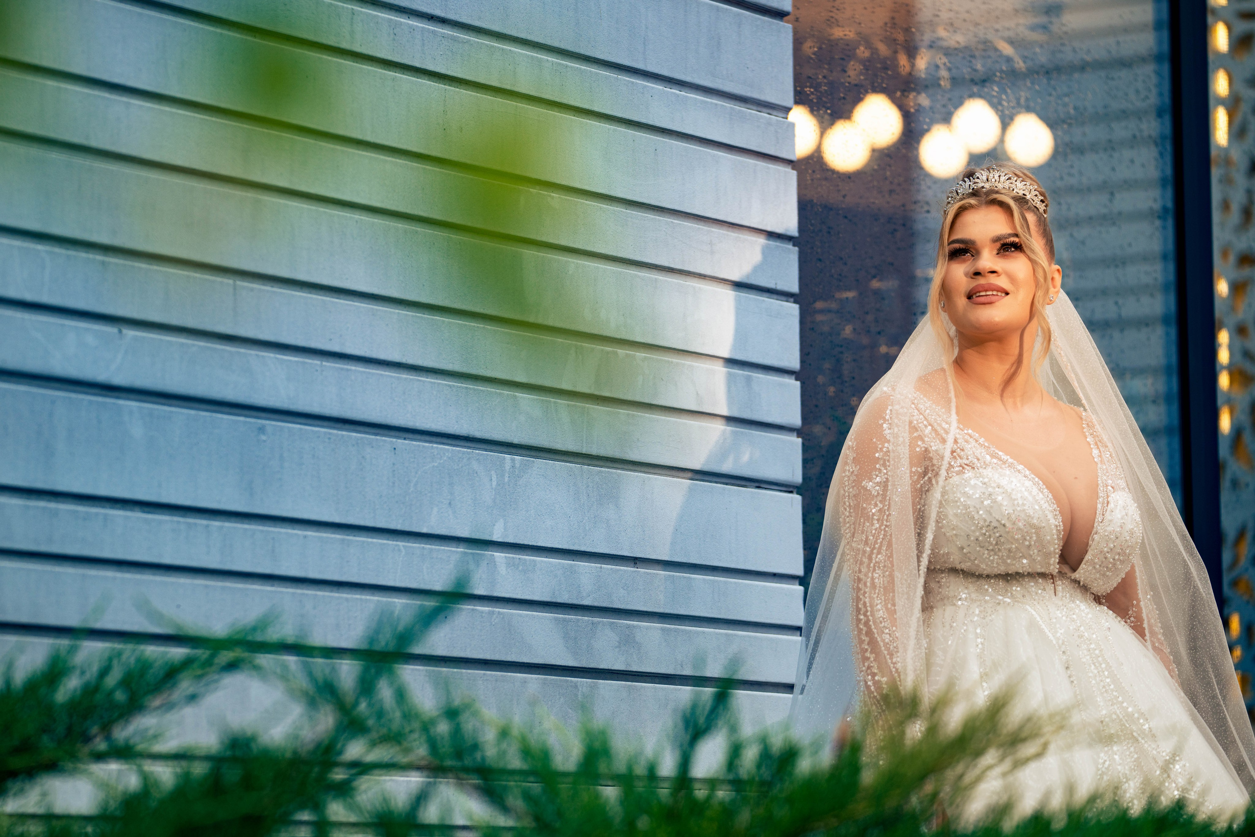 Andreea, Damian si Aris. Acasă