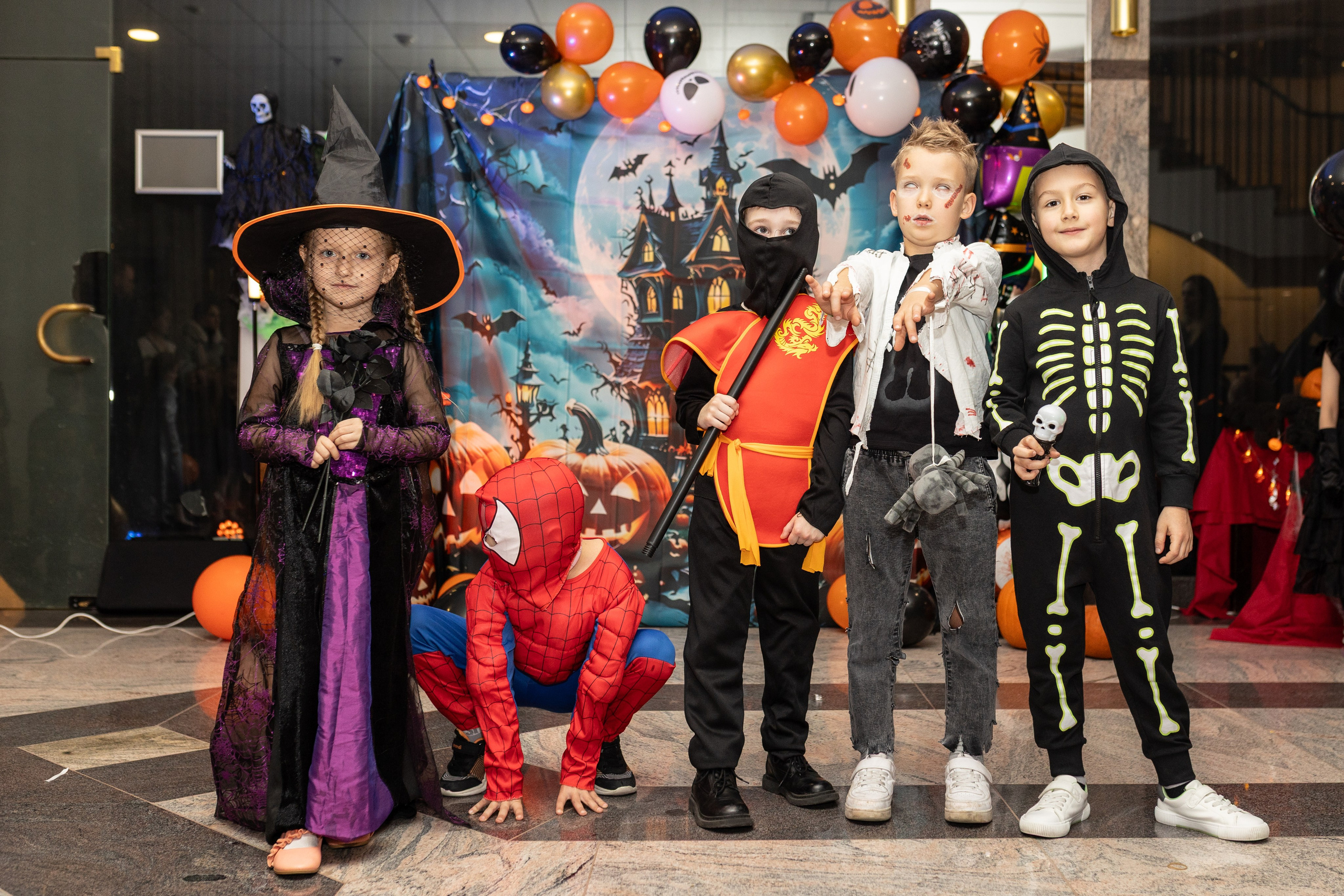 Leo dance studio Helloween 2025. Семейный и детский фотограф в Варшаве Мила Бобровская