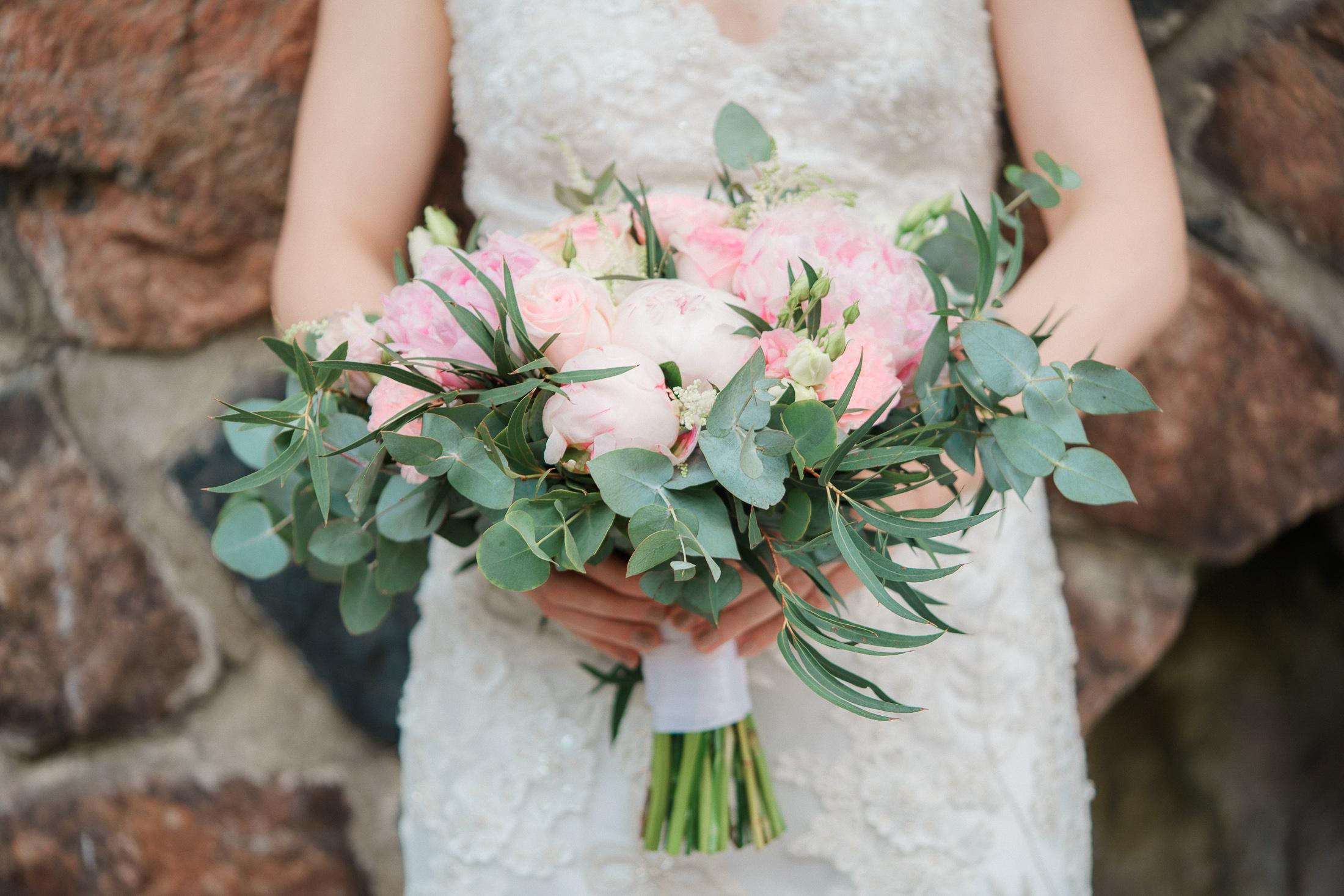 N&T, Potrettikuvaus Helsingissä, vihkiminen Helsingin vanha kirkossa