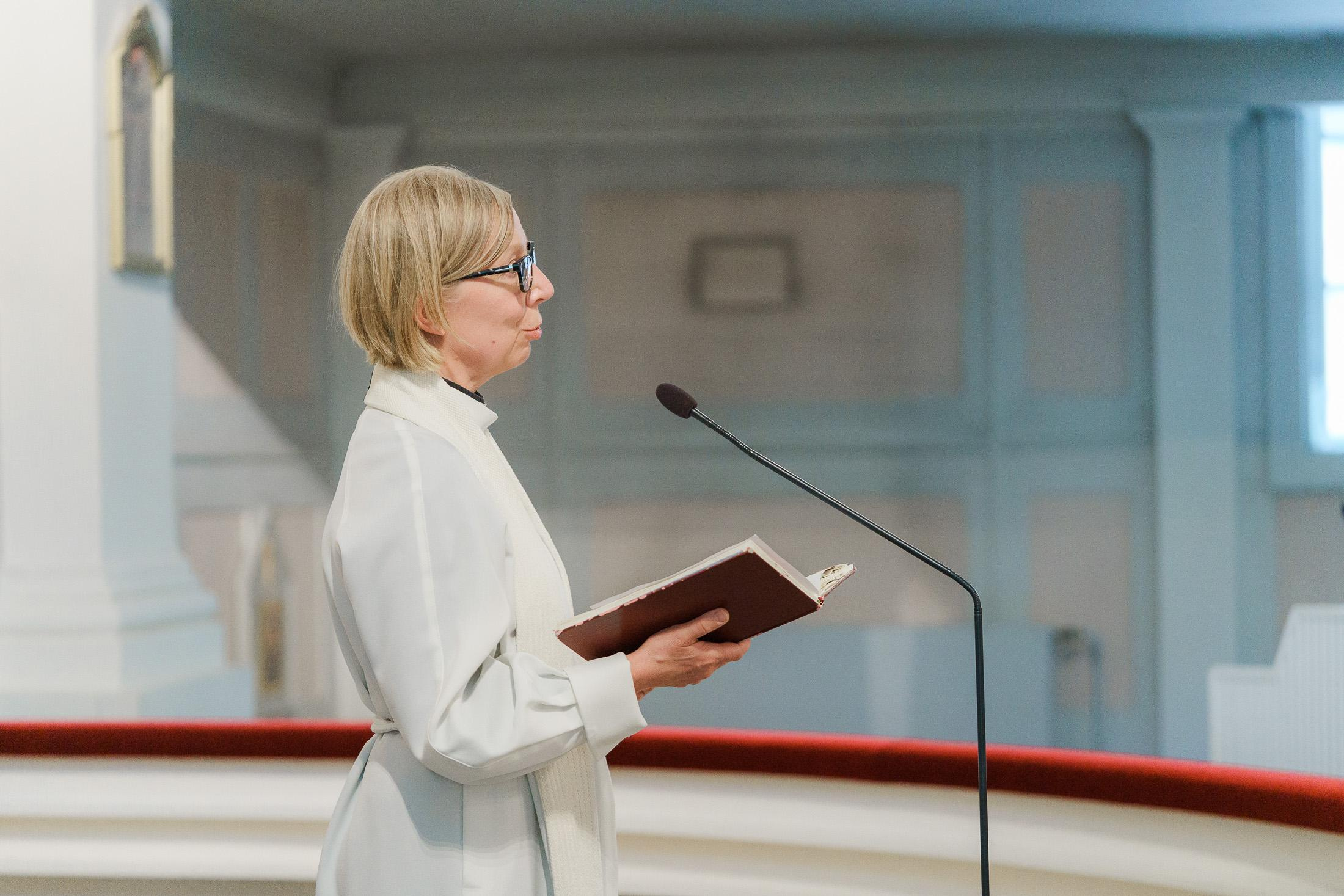 N&T, Potrettikuvaus Helsingissä, vihkiminen Helsingin vanha kirkossa