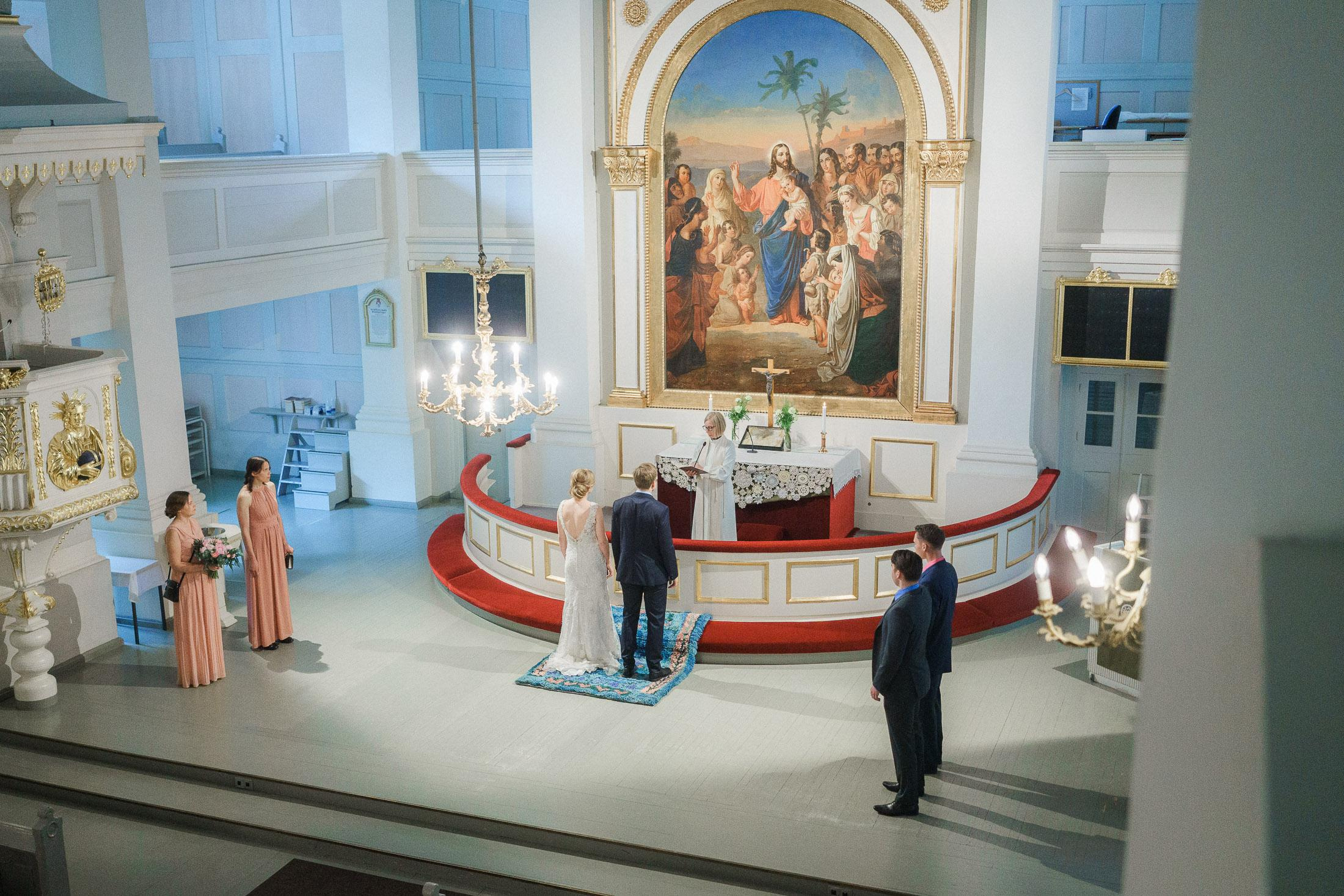 N&T, Potrettikuvaus Helsingissä, vihkiminen Helsingin vanha kirkossa