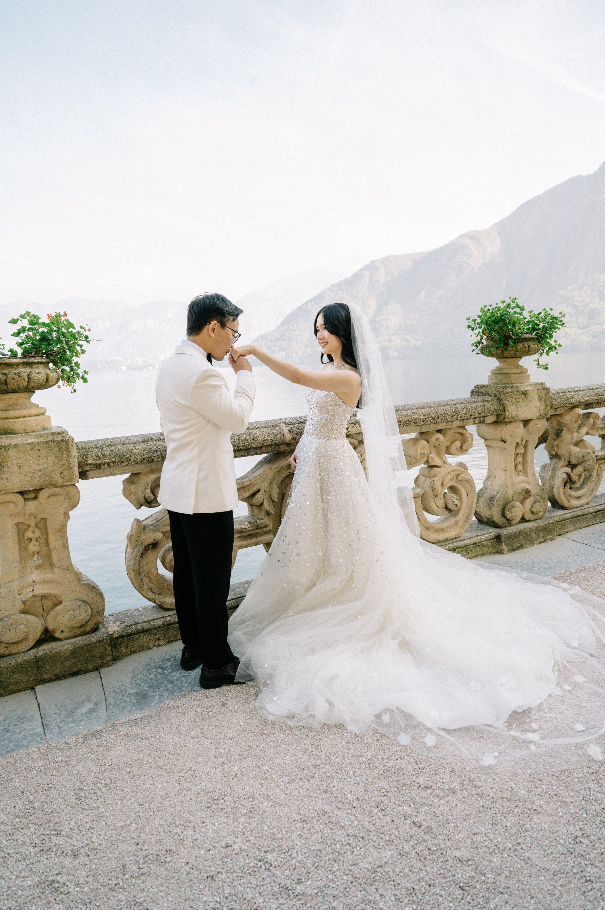 Lake Como. Lake Como Photographer — Proposal | Wedding | Elopement
