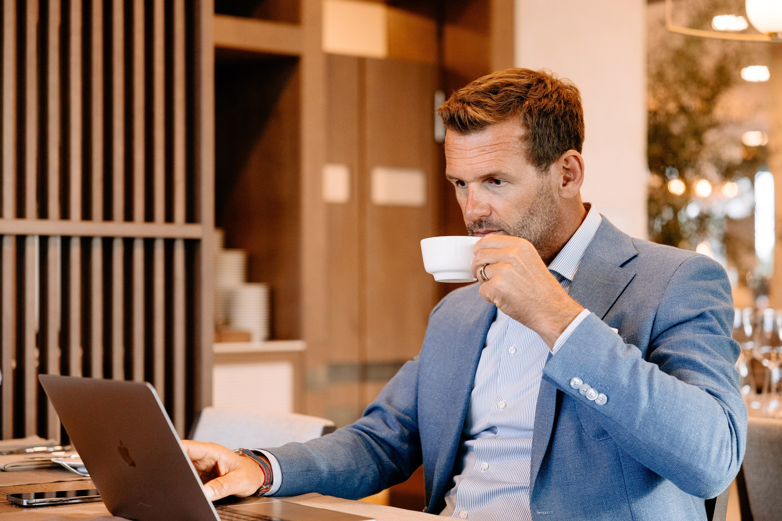 Dekpol Developer - Sesja Biznesowa dla Mateusza Kusznierewicza. Fotograf Ślubny Warszawa - Sesje Biznesowe Rodzinne Eventy