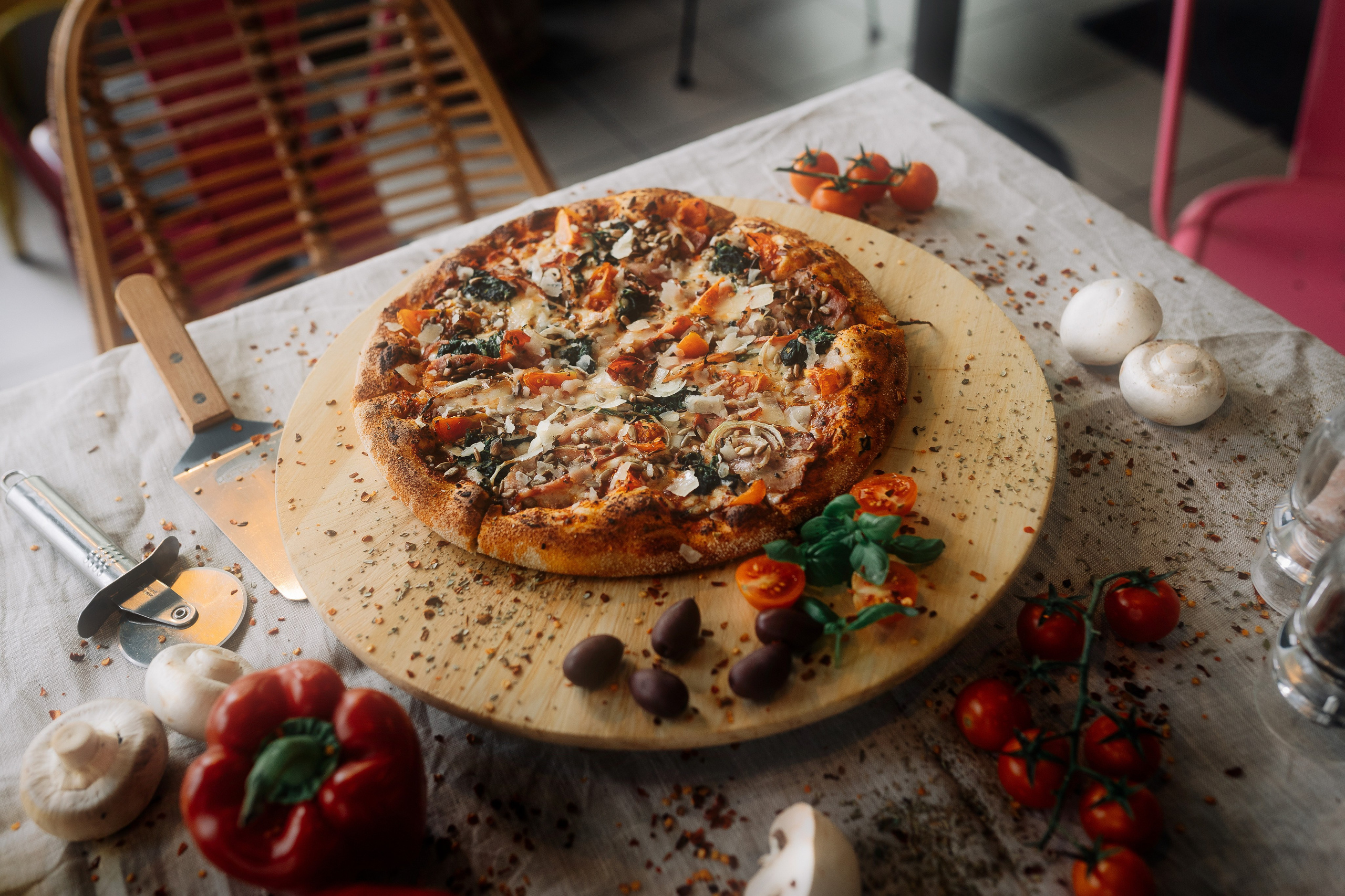 Commercial. Mike Avelli