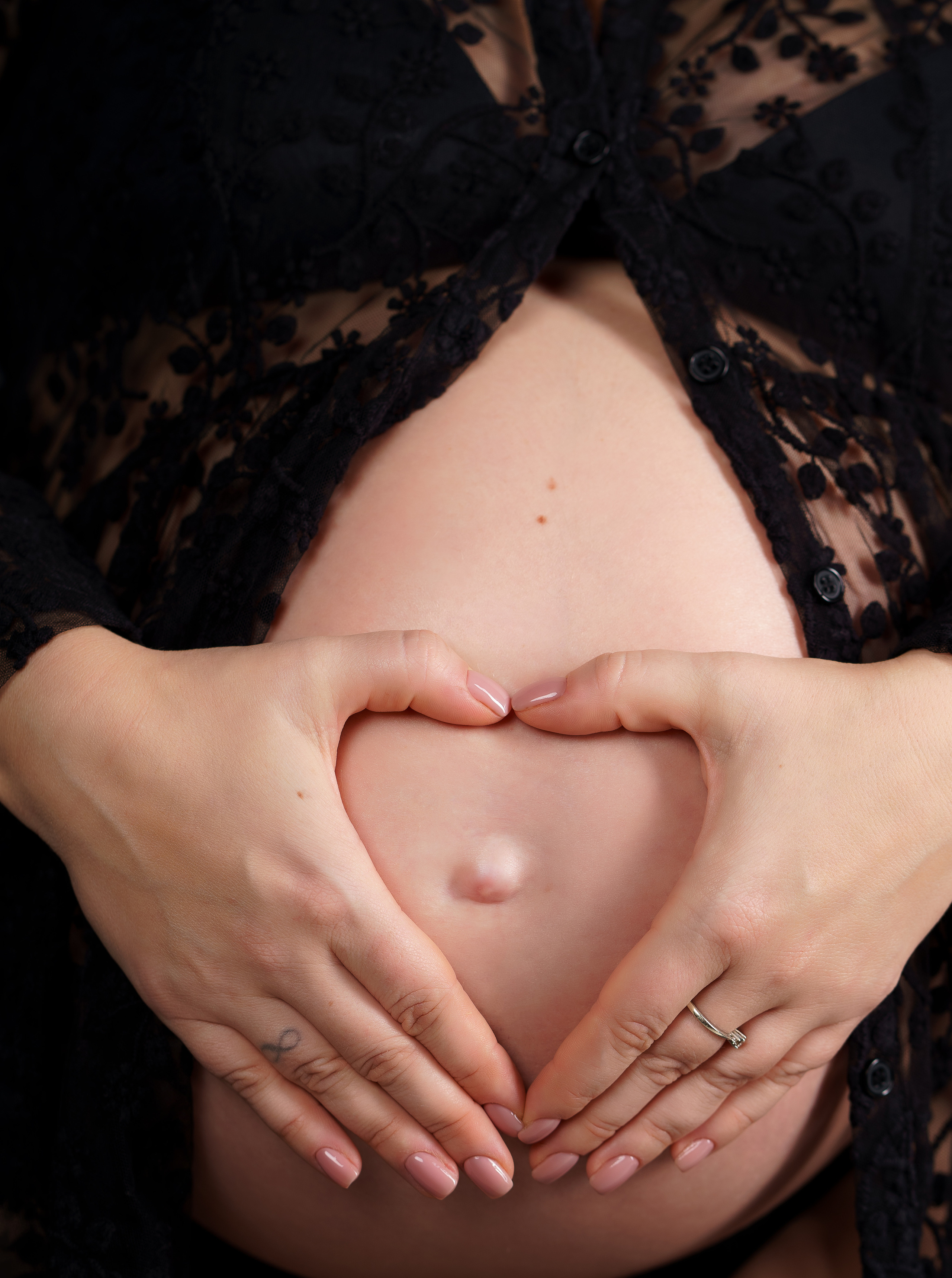 Студийная съёмка беременность. Семейный, детский и женский фотограф в Германии, Трире