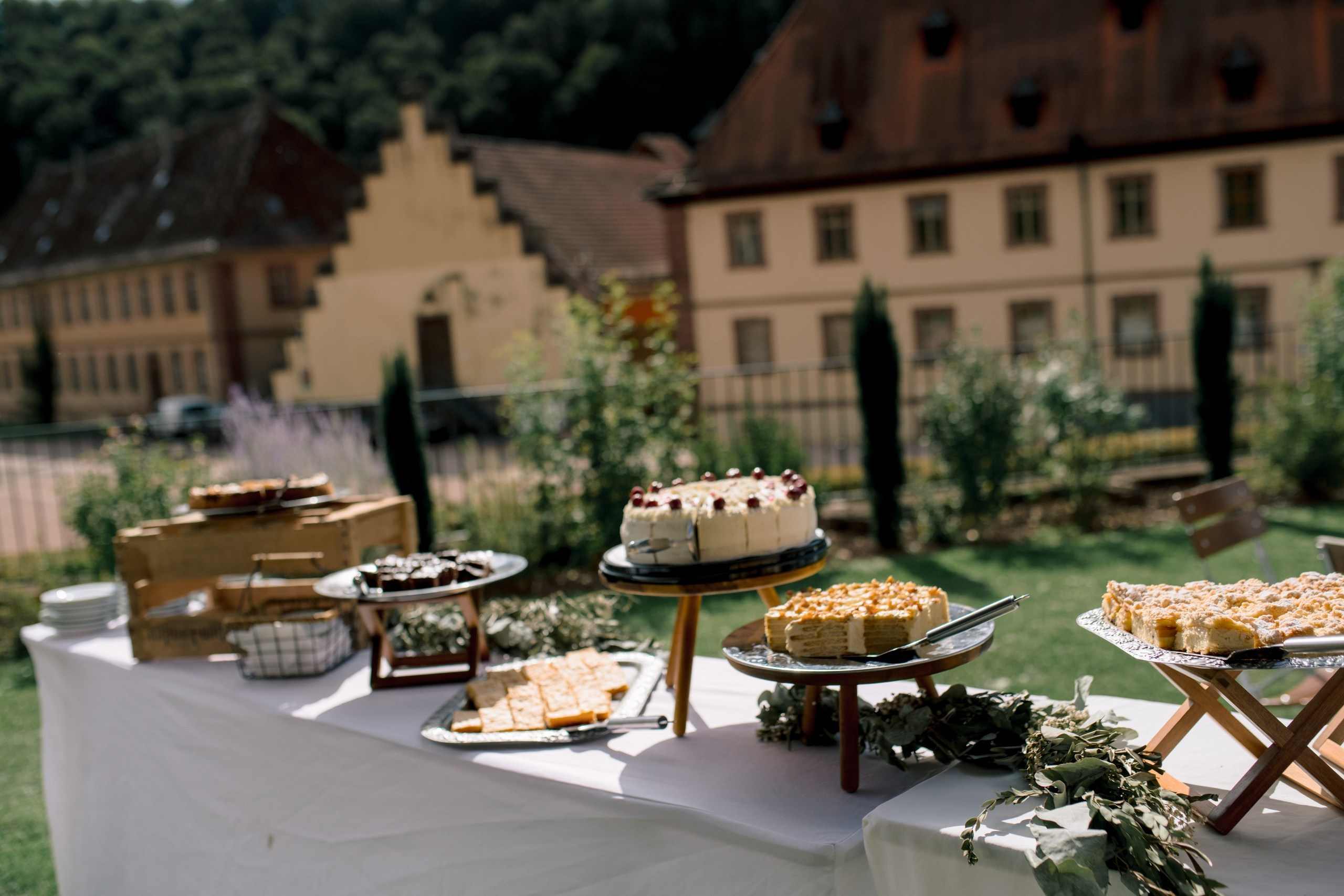 Hochzeit Kloster Bronnbach – Hochzeitsfotografin Würzburg. Anna Saribekyan – Beste Hochzeitsfotografin in Würzburg, Top 10 in Deutschland