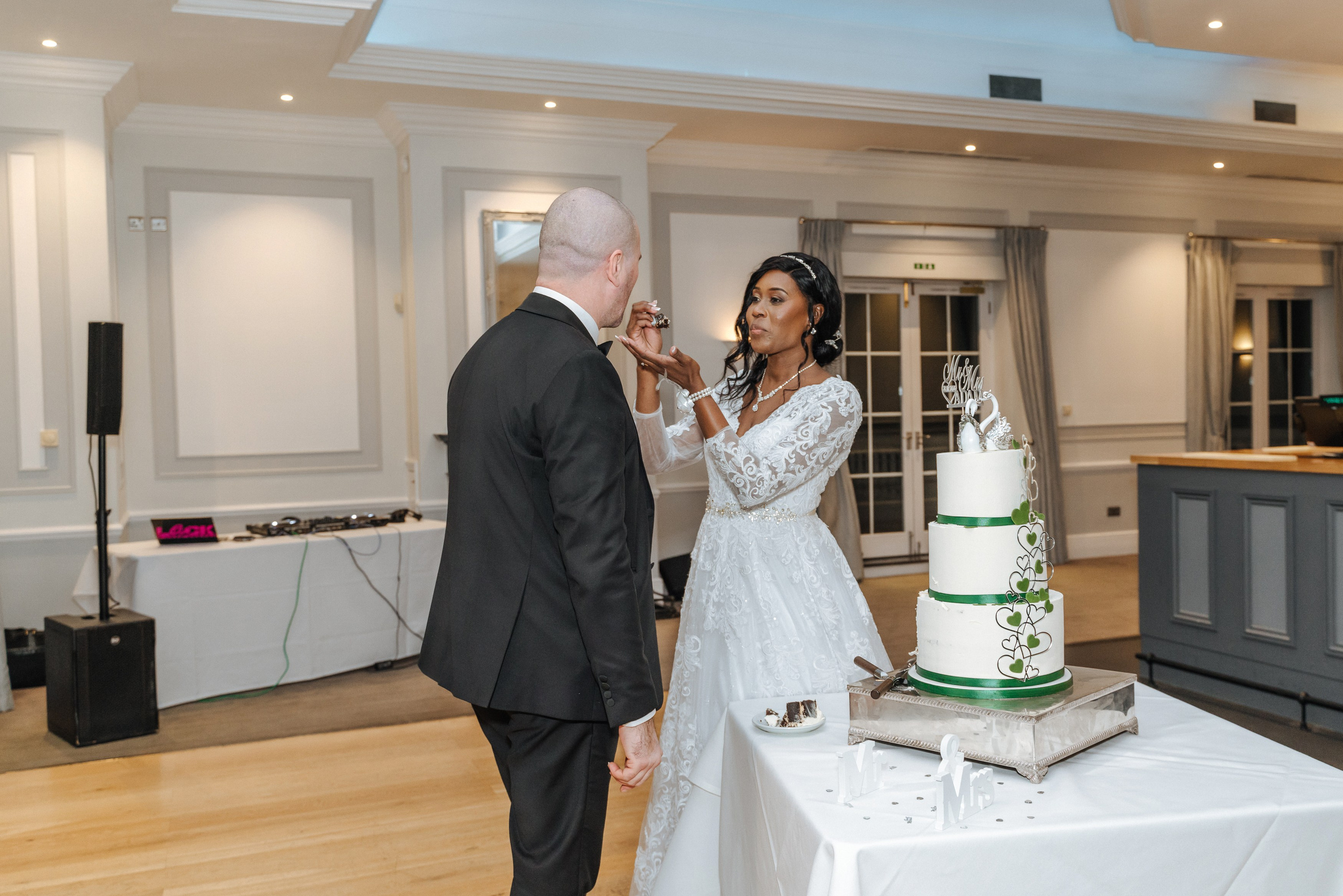 A wedding at Woldingham Golf Club, Woldingham Golf Club wedding, wedding photographer at Woldingham Golf Club