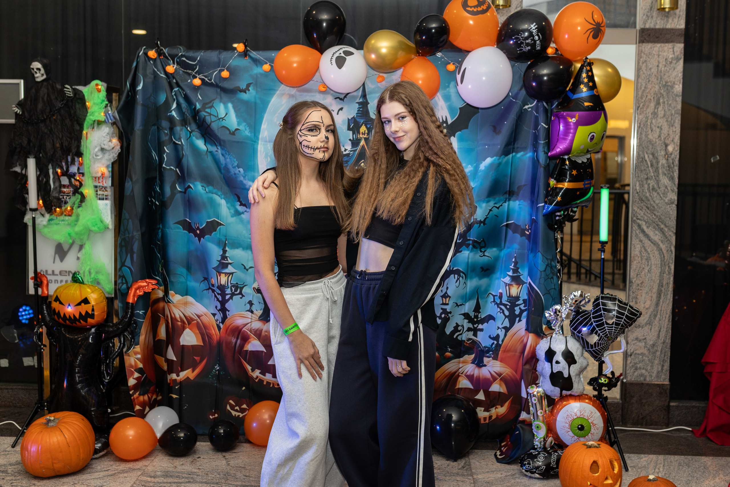 Leo dance studio Helloween 2025. Семейный и детский фотограф в Варшаве Мила Бобровская