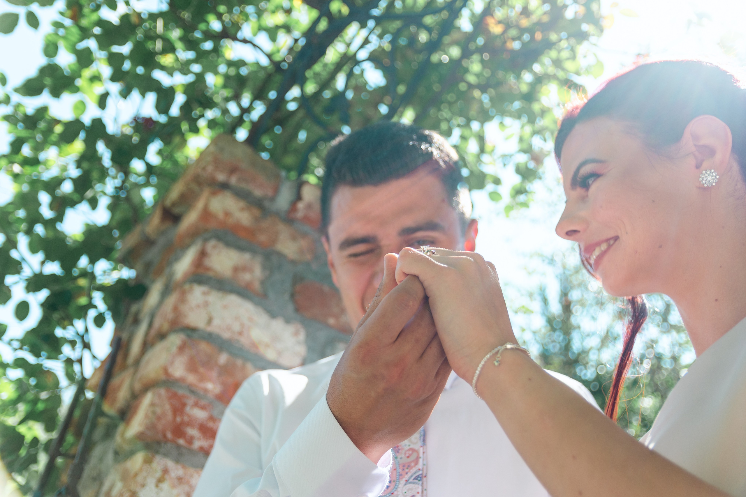 Cununie civila, fotograf cununie civila bucuresti, fotograf stare civila, cununie in parc, fotografii de la cununie, fotograf de nunta cununie Marshal Garden, fotografii nunta de la starea civila, pozing mireasa, obiceiuri, fotografie profesionala nunta