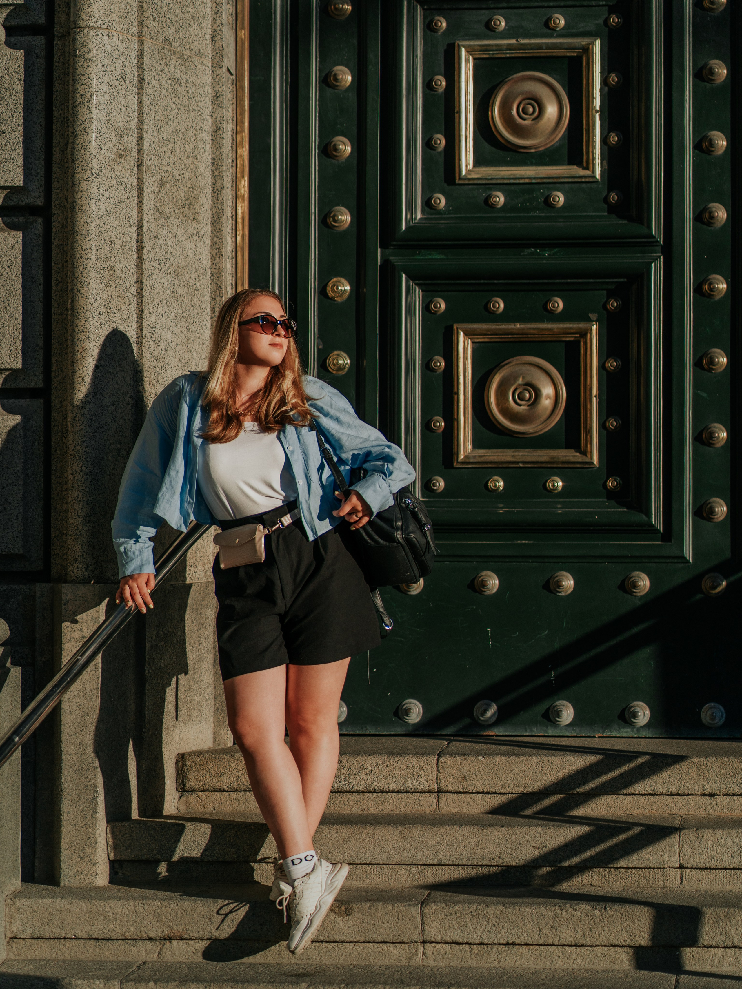 Tourist photoshoot for friends. DiaFoto — Wow Photographer in Barcelona | Premium Barcelona Photoshoot Experience