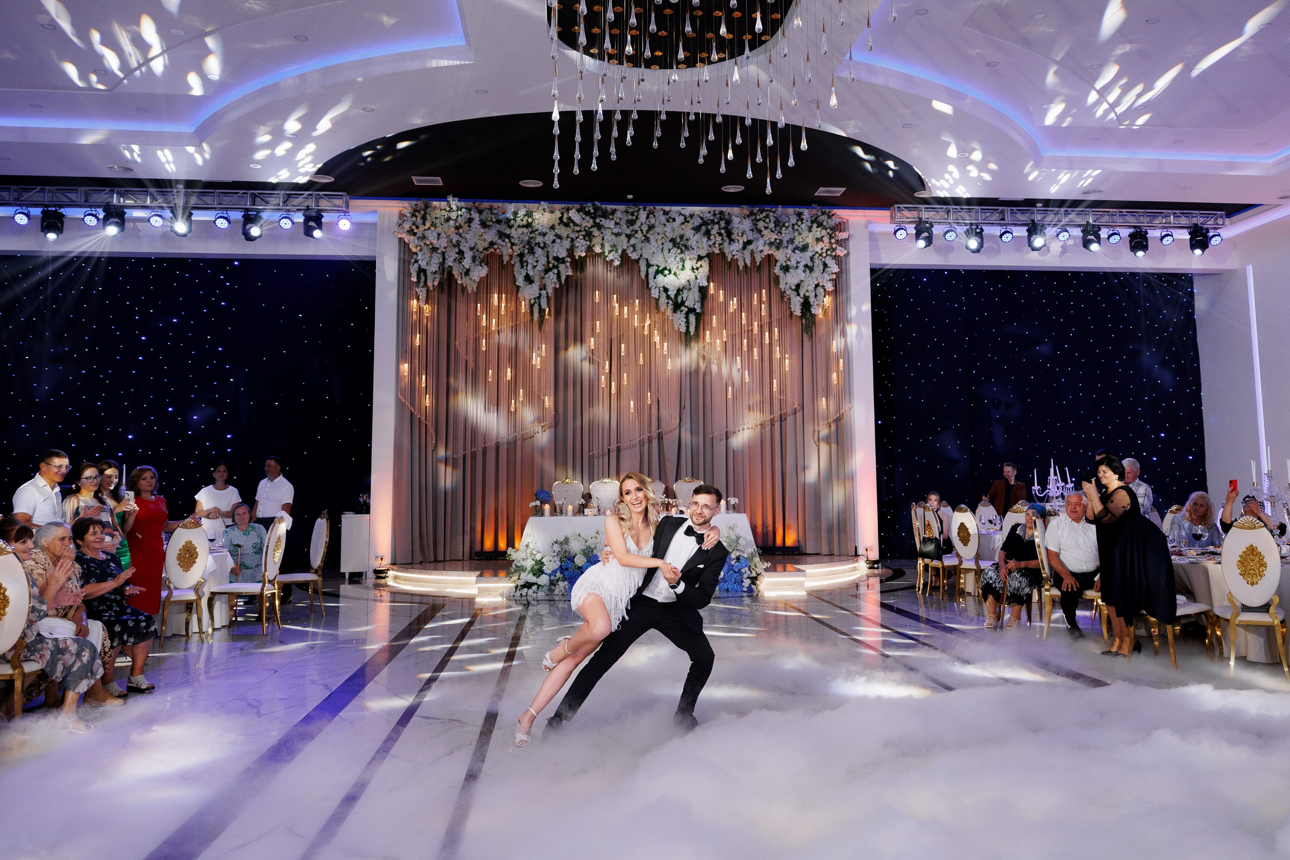 primul dans al mirelor