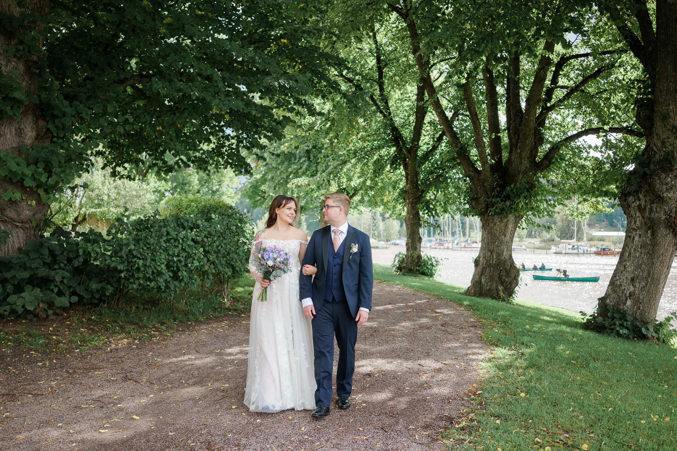 S&J, hääkuvaus Porvoon Tuomiokirkko ja Levinin kellari