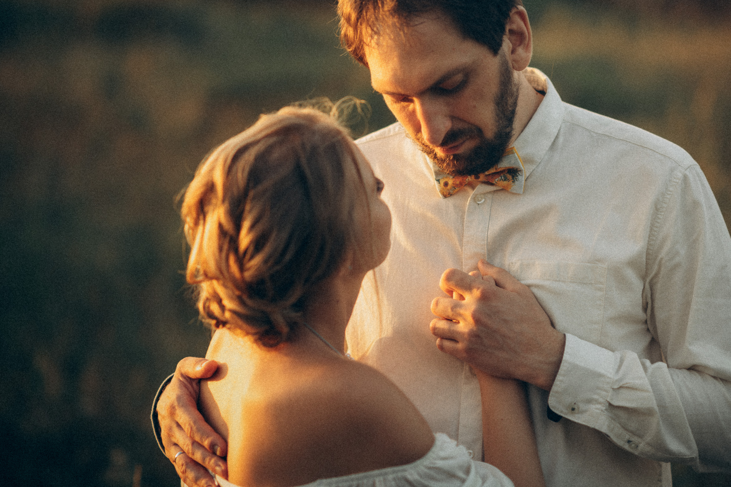Micro-wedding summer photoshoot. Wedding & Family photographer in County Donegal and Dublin, Ireland