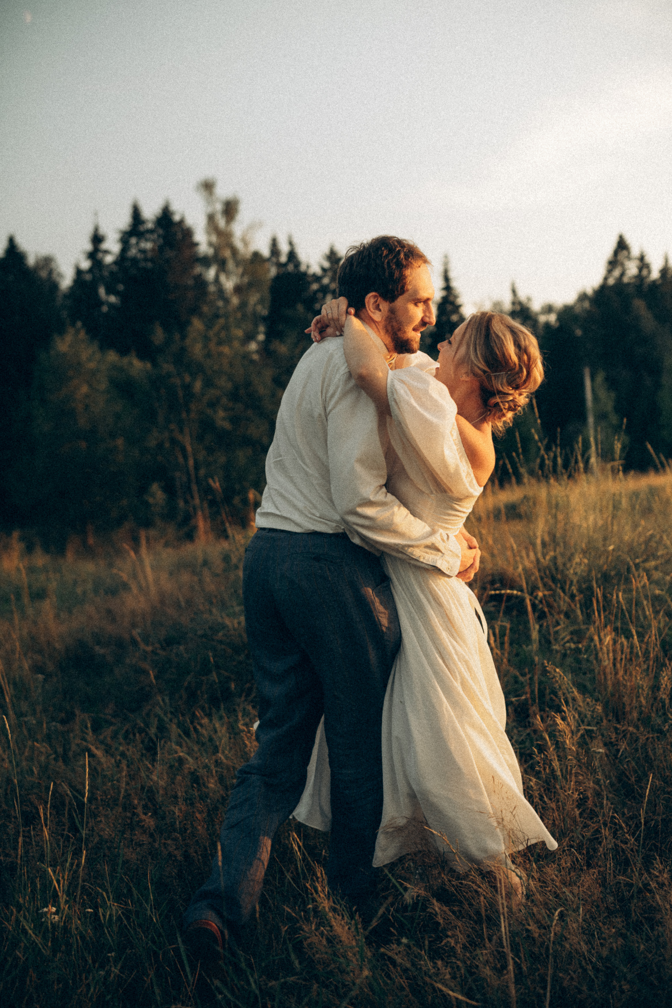 Micro-wedding summer photoshoot. Wedding & Family photographer in County Donegal and Dublin, Ireland