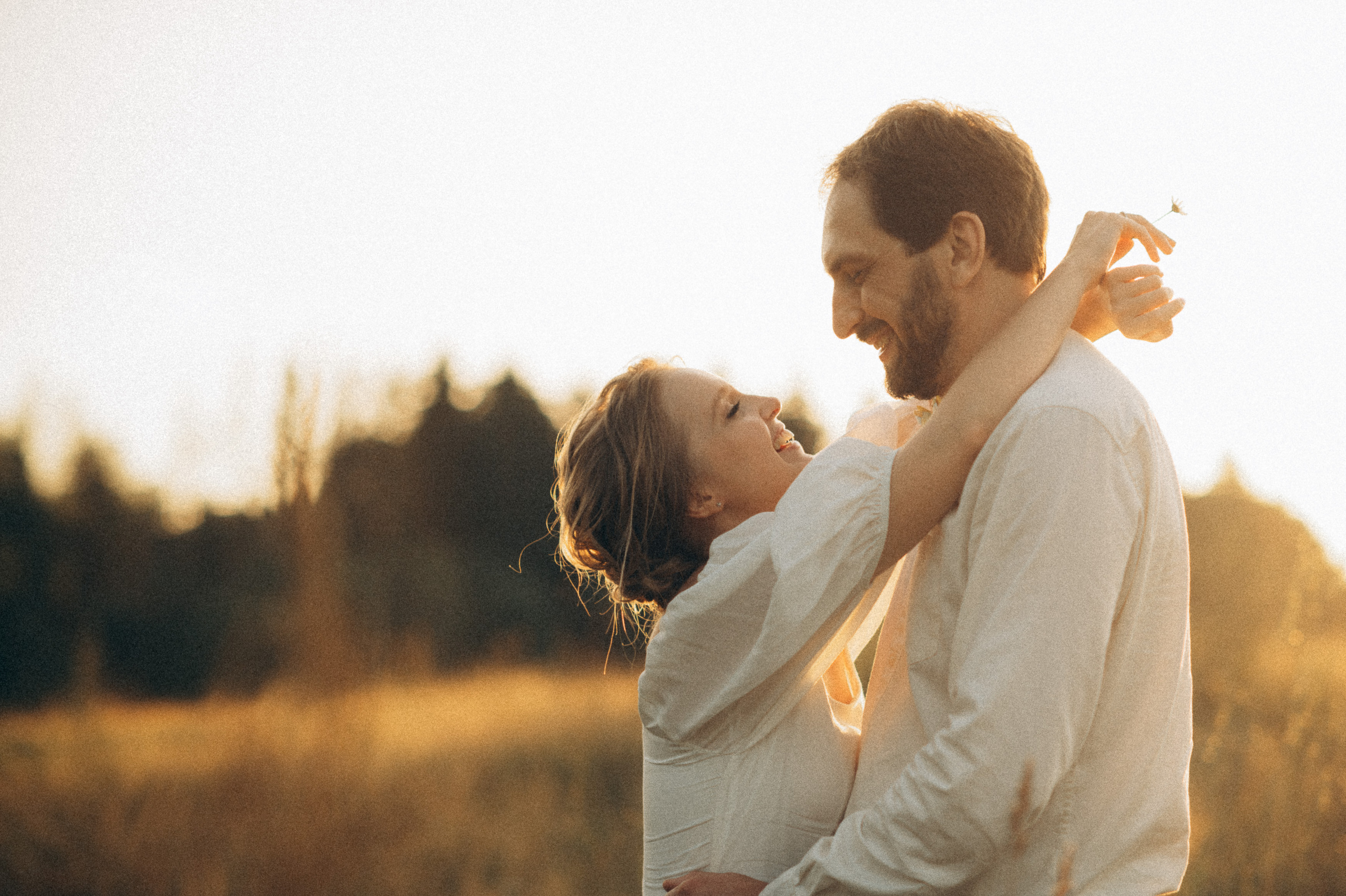 Micro-wedding summer photoshoot. Wedding & Family photographer in County Donegal and Dublin, Ireland