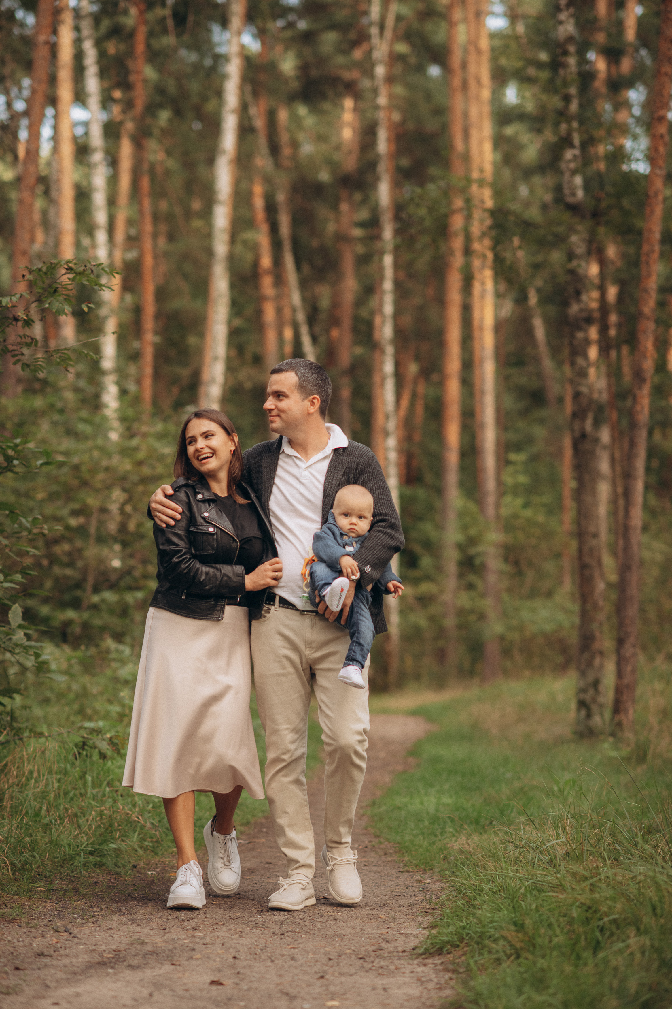 Family with baby photoshoot in the park. Wedding & Family photographer in County Donegal and Dublin, Ireland