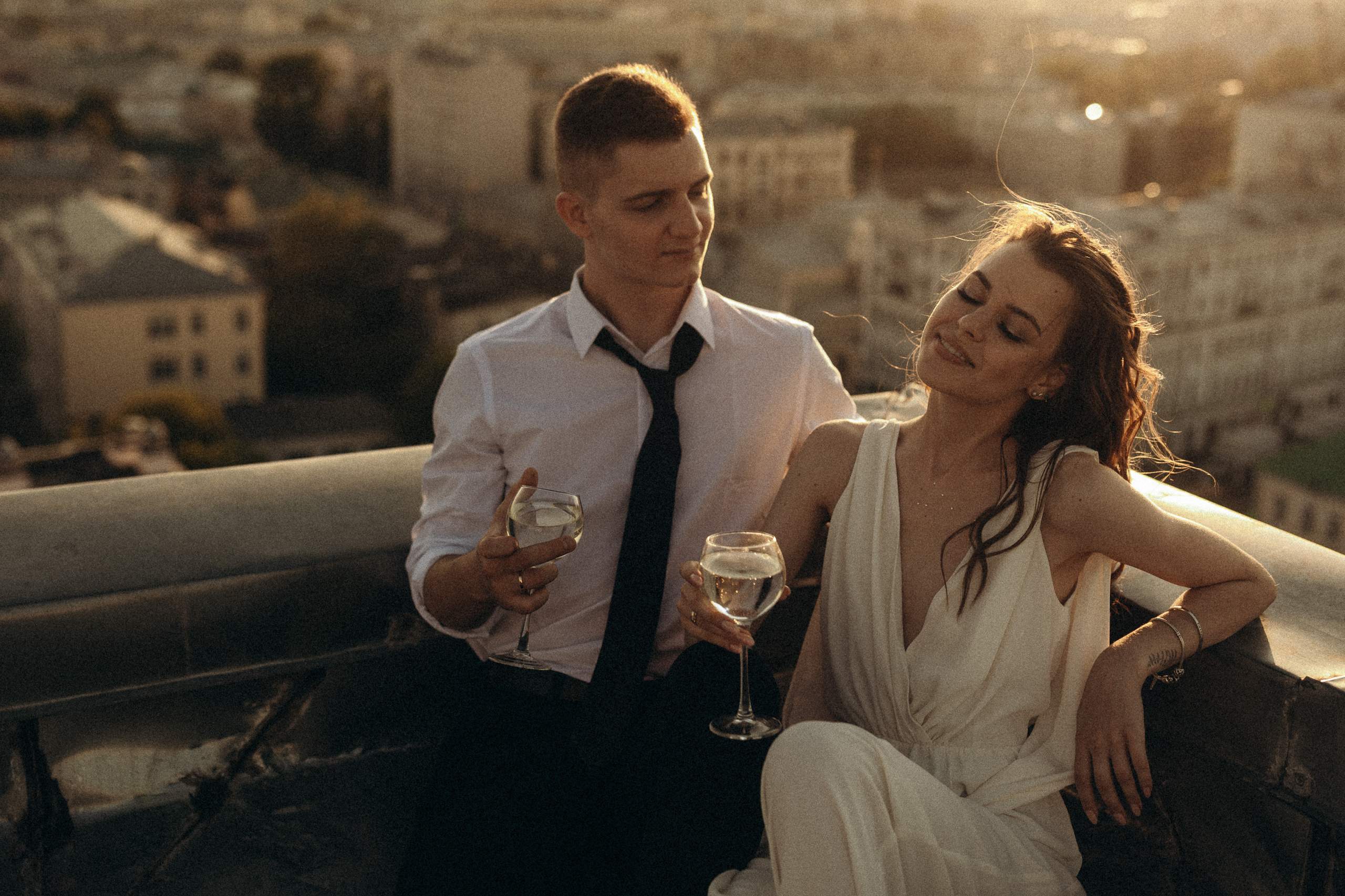 Elopement photography in the city on the roof. Wedding & Family photographer in County Donegal and Dublin, Ireland