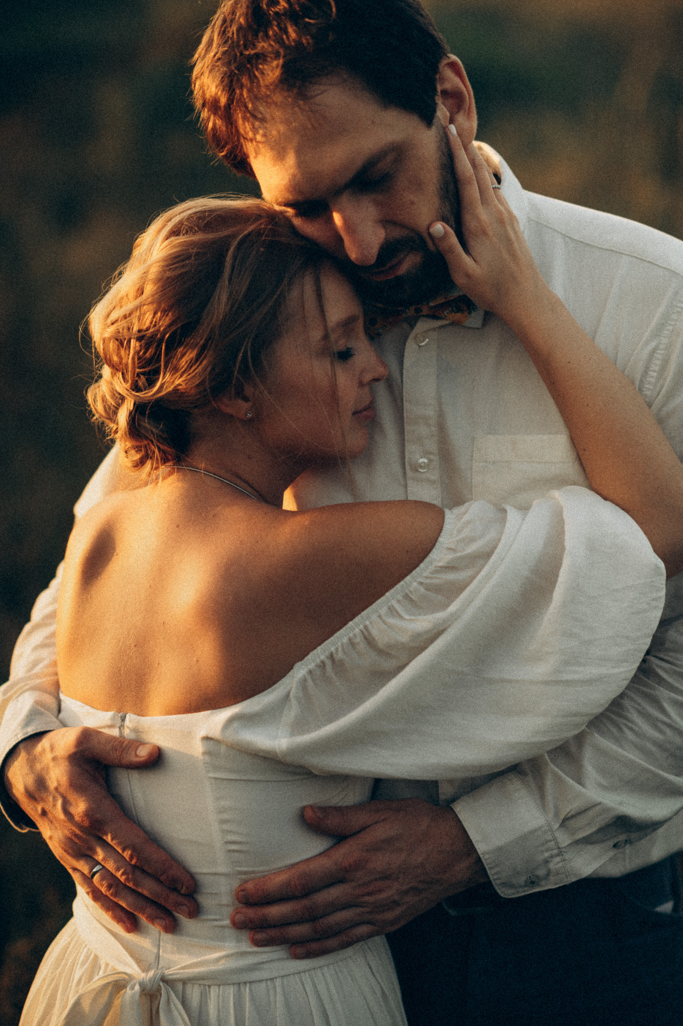 Micro-wedding summer photoshoot. Wedding & Family photographer in County Donegal and Dublin, Ireland