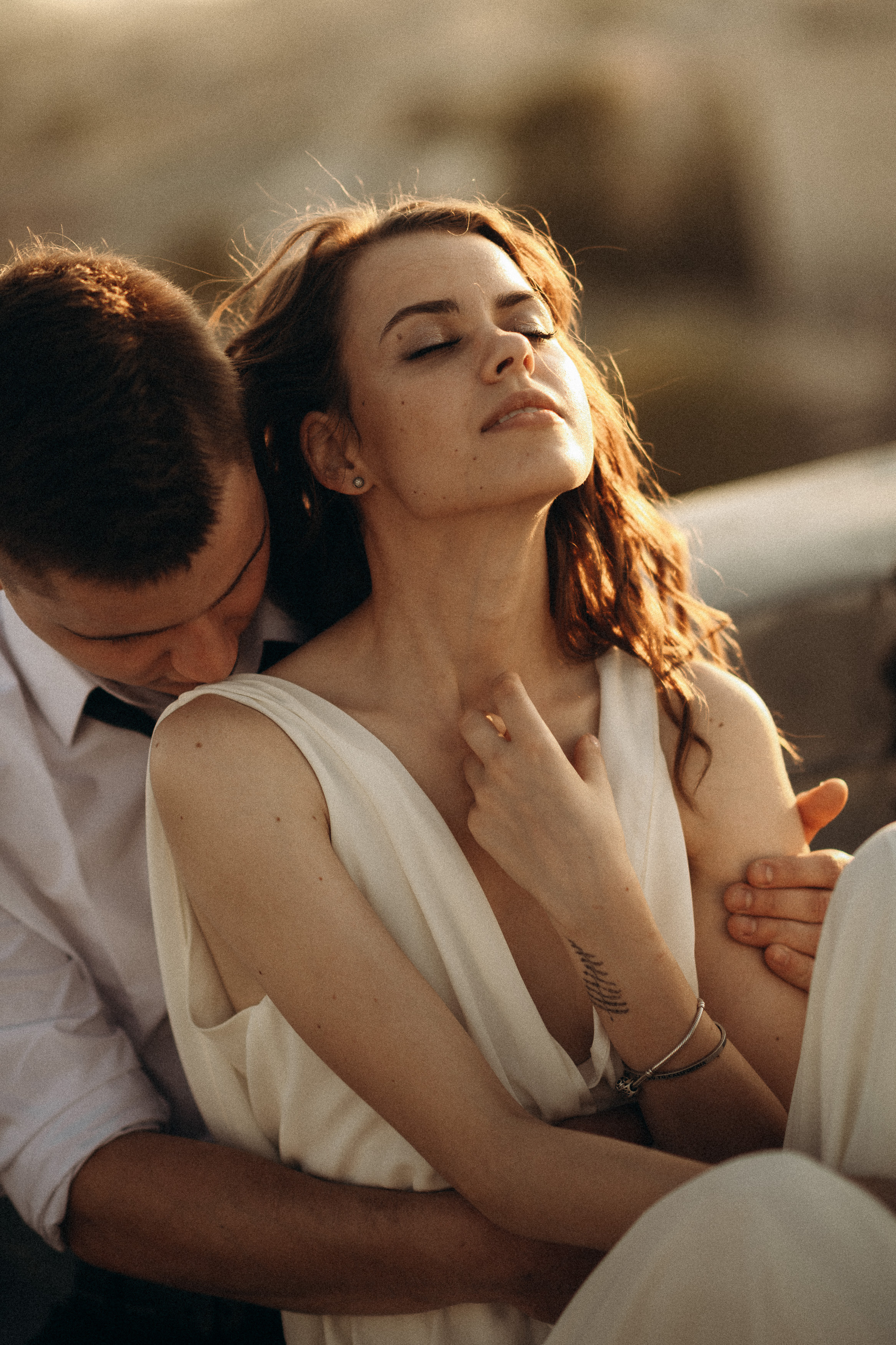 Elopement photography in the city on the roof. Wedding & Family photographer in County Donegal and Dublin, Ireland