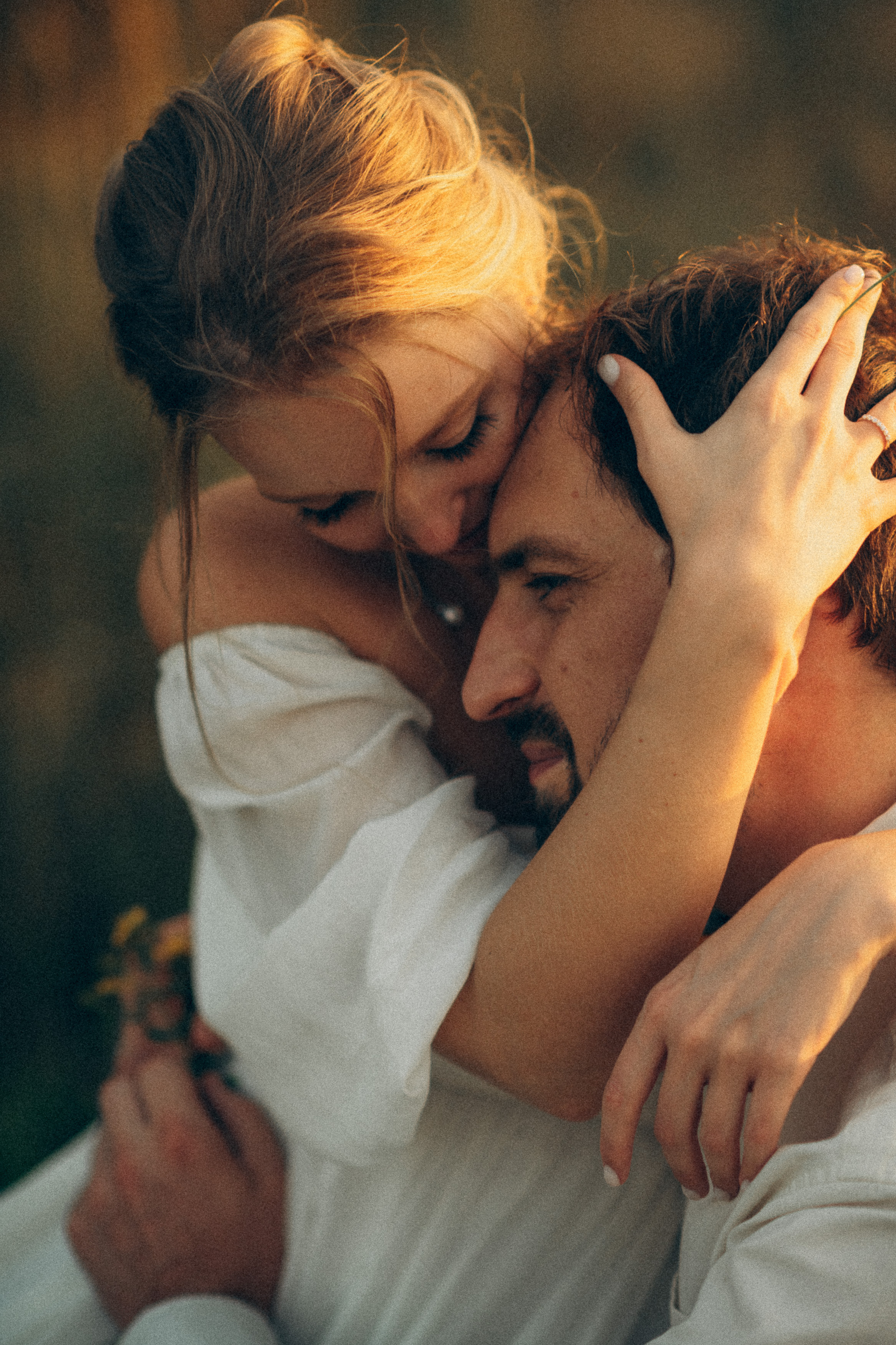 Micro-wedding summer photoshoot. Wedding & Family photographer in County Donegal and Dublin, Ireland