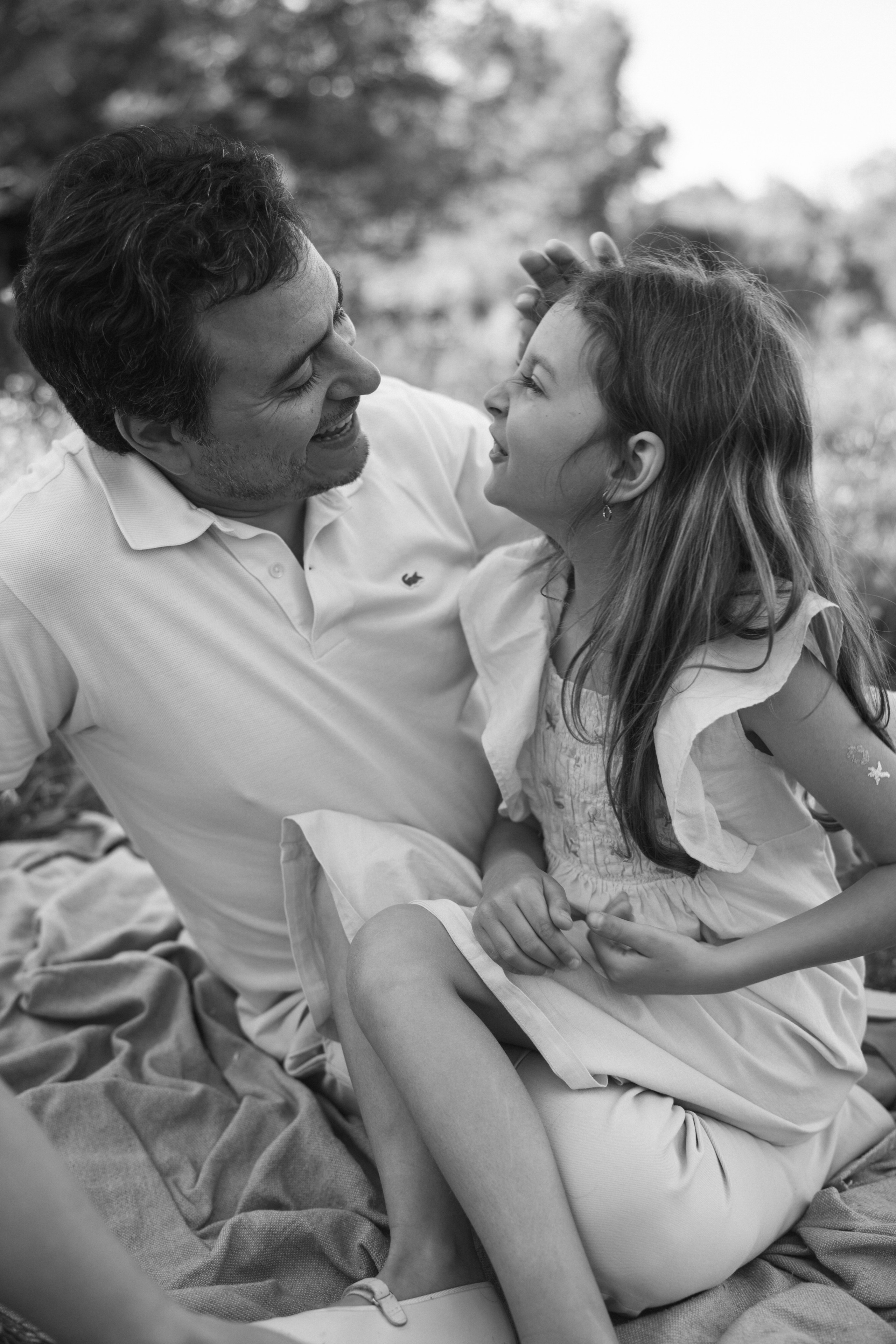 Professional Family Photography in nature. Photographer in Madrid, Spain. Alyona Belyaninova