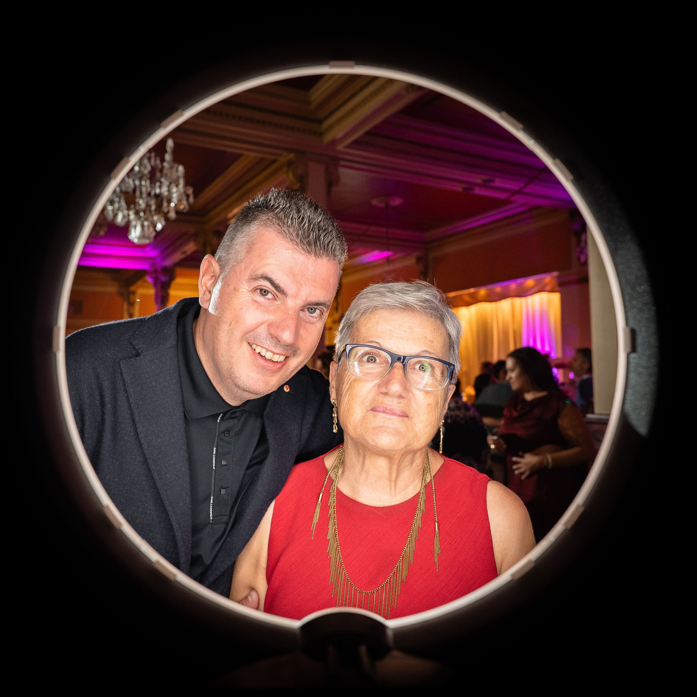 Photocircle y fotos de boda de Andrea y Jose en el Casino de Huesca. PIXLOVE - Fotógrafos de bodas Huesca Pirineos Zaragoza