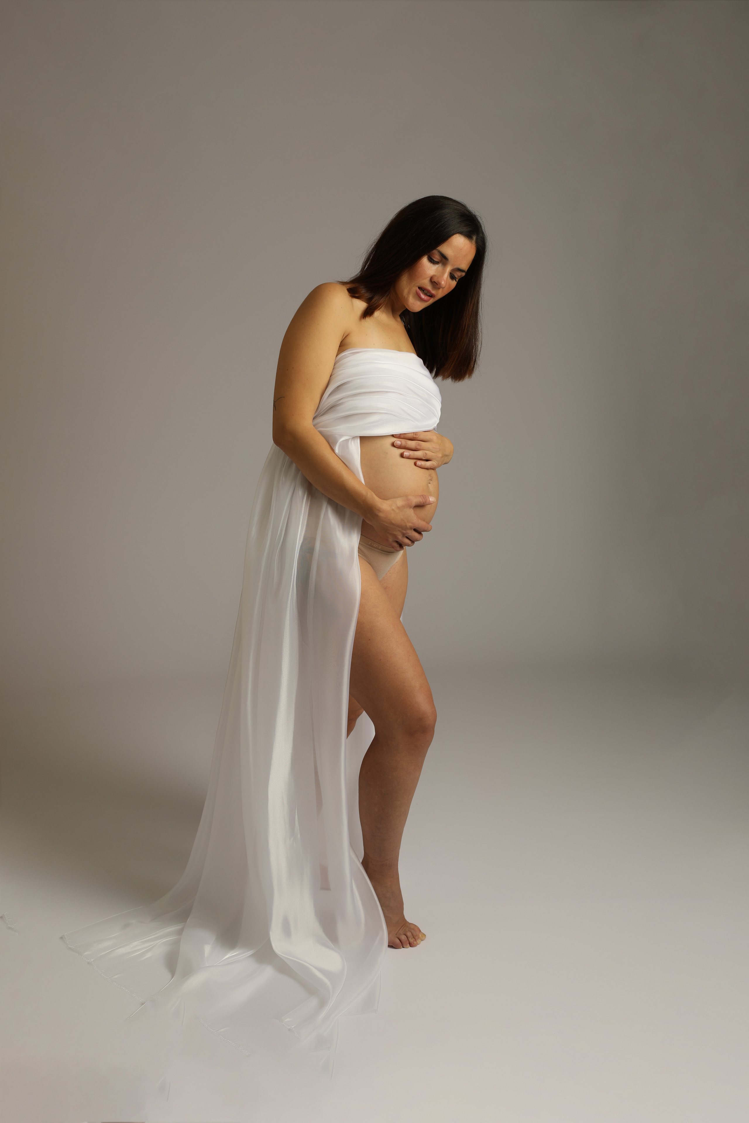 Premamá en Exterior. Fotografía de Eventos, Embarazo y Familiar en Pirineos