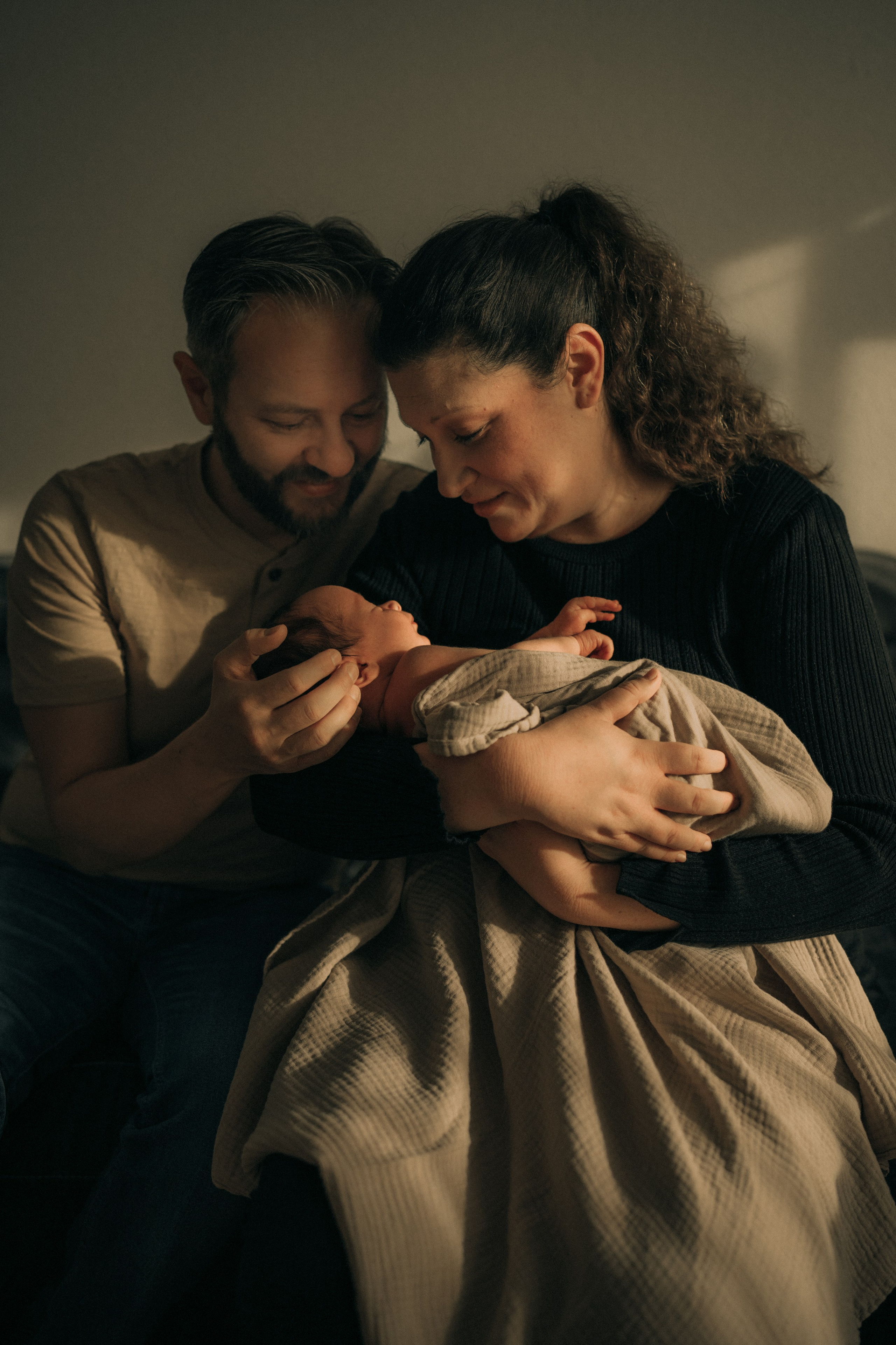 Newborn Home. Katerina Sellitti - Newborn Fotografin aus Bern. Schweiz