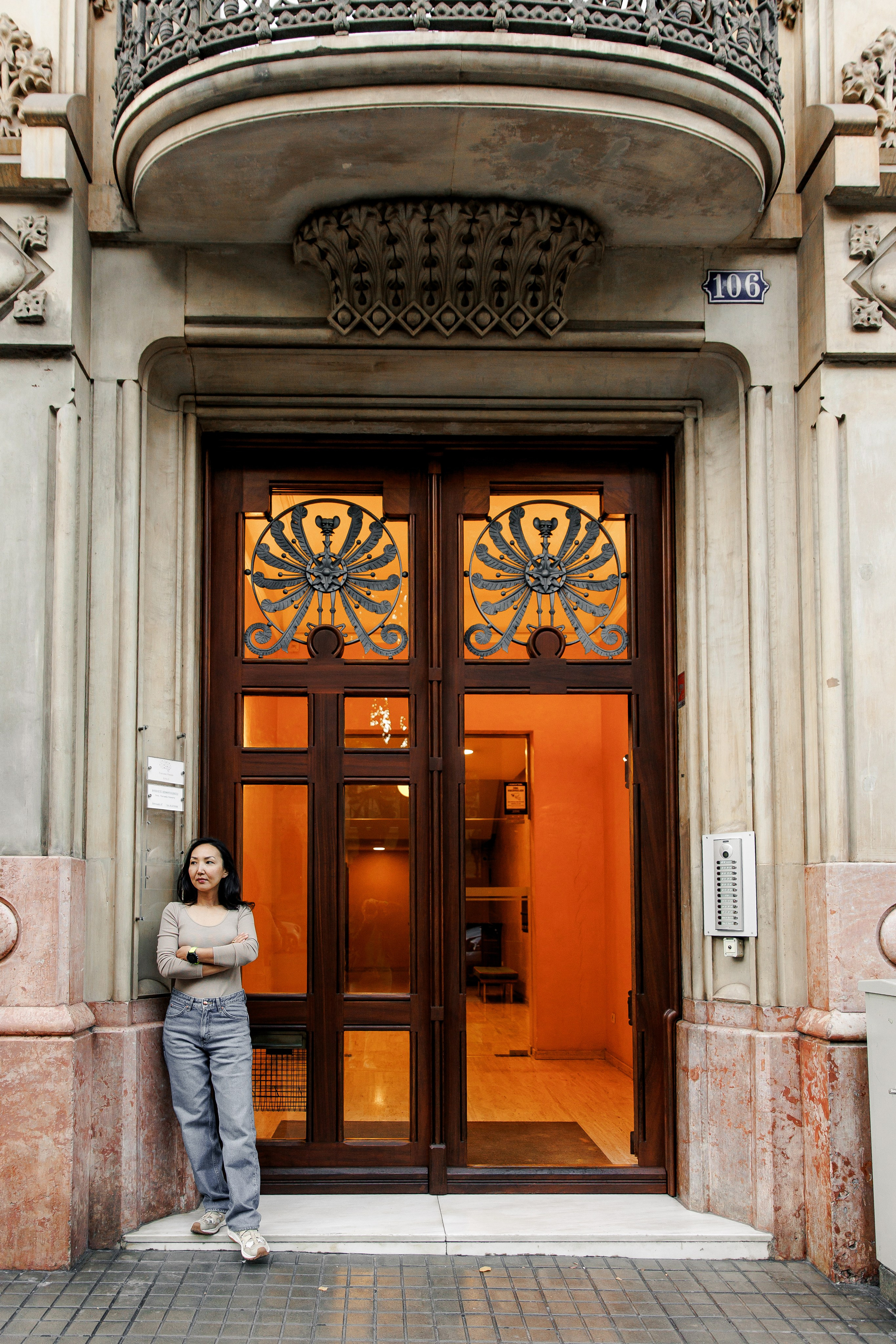 Madina in Barcelona. Wedding Photographer in Barcelona Lana Alekhina