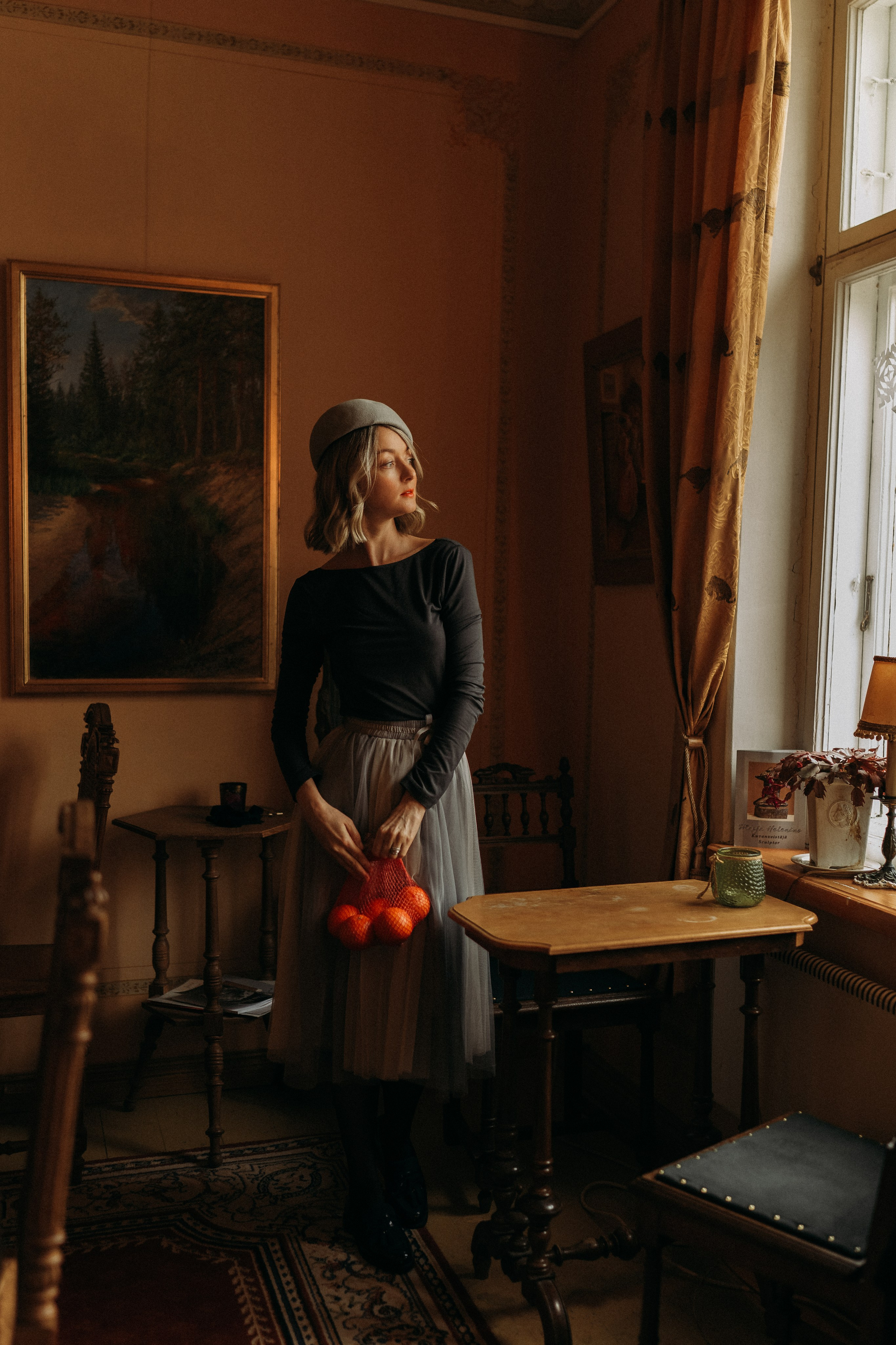 Woman phoshoot. Wedding and portrait photographer in Helsinki Vickan O