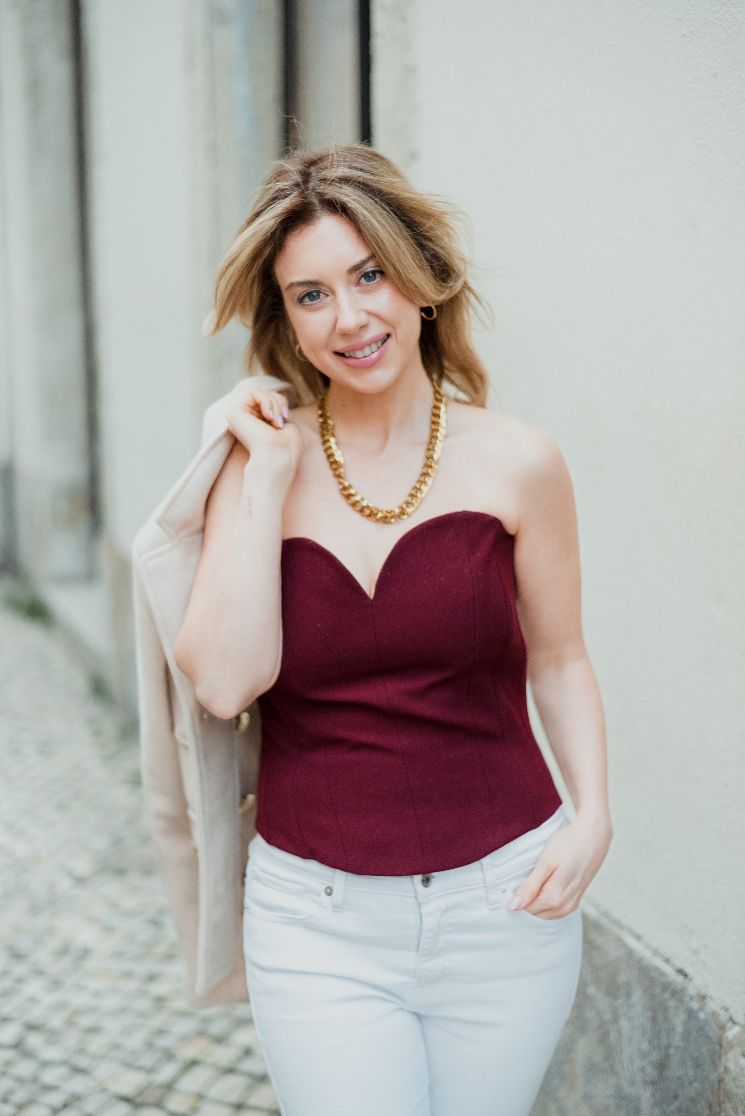 Emily. Lifestyle, wedding and family photographer